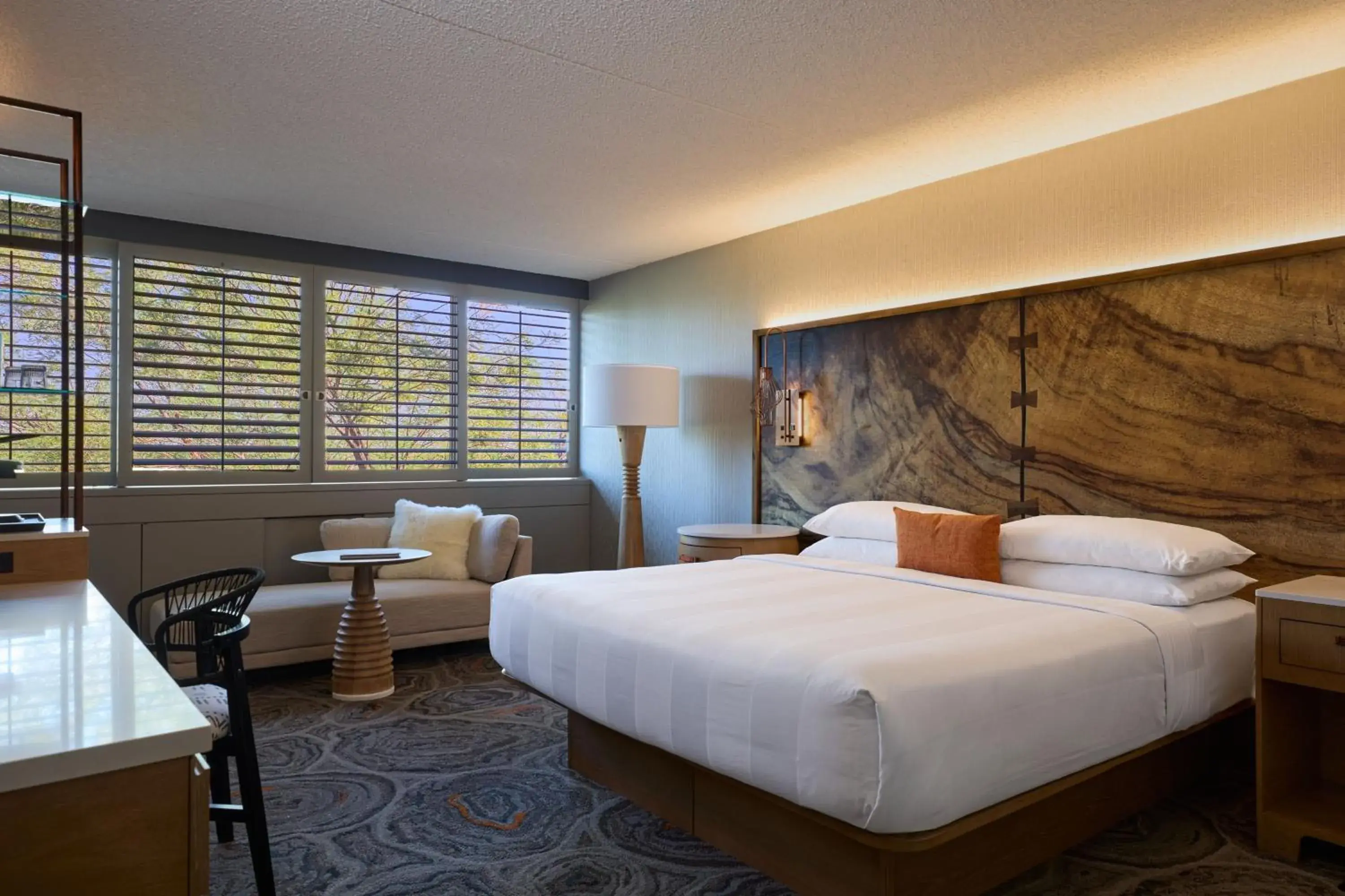 King Room - Hearing Accessible in Phoenix Marriott Resort Tempe at The Buttes King Room - Hearing Accessible in Phoenix Marriott Resort Tempe at The Buttes