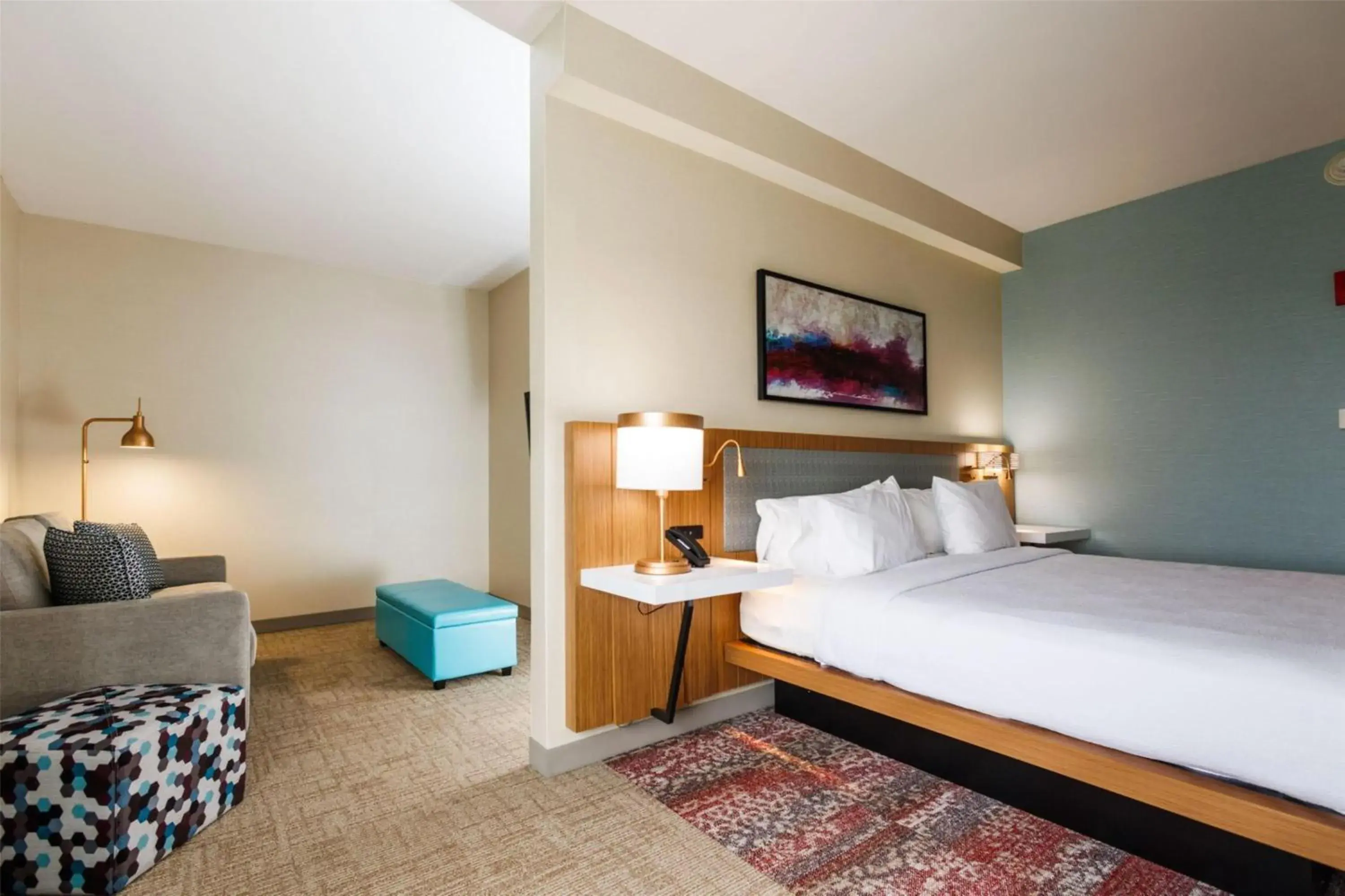 One-Bedroom King Suite in Hilton Garden Inn New York/Staten Island One-Bedroom King Suite in Hilton Garden Inn New York/Staten Island