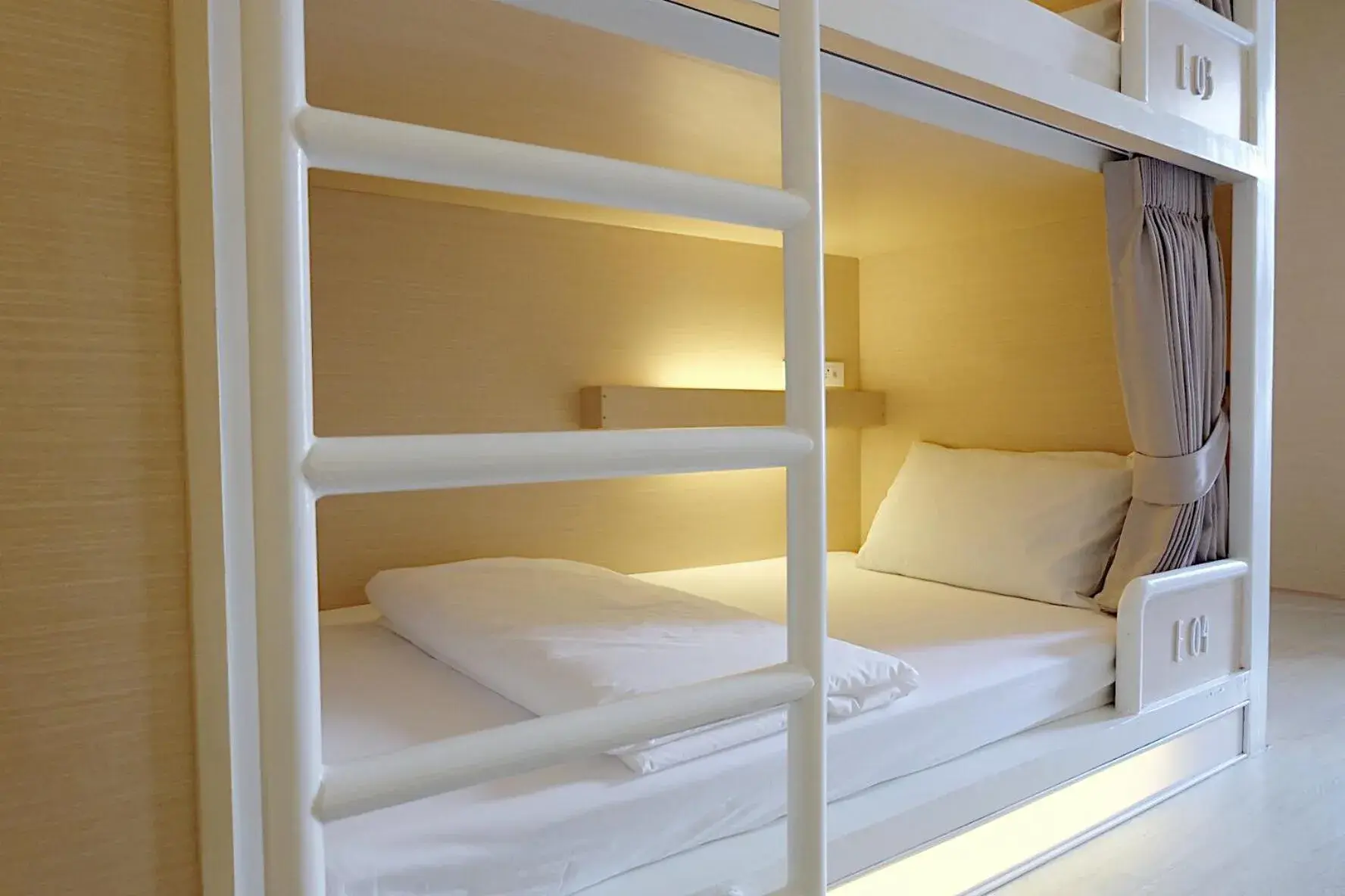 Bed in 4-Bed Female Dormitory Room in About A Bed Hostel Chiangmai Bed in 4-Bed Female Dormitory Room in About A Bed Hostel Chiangmai