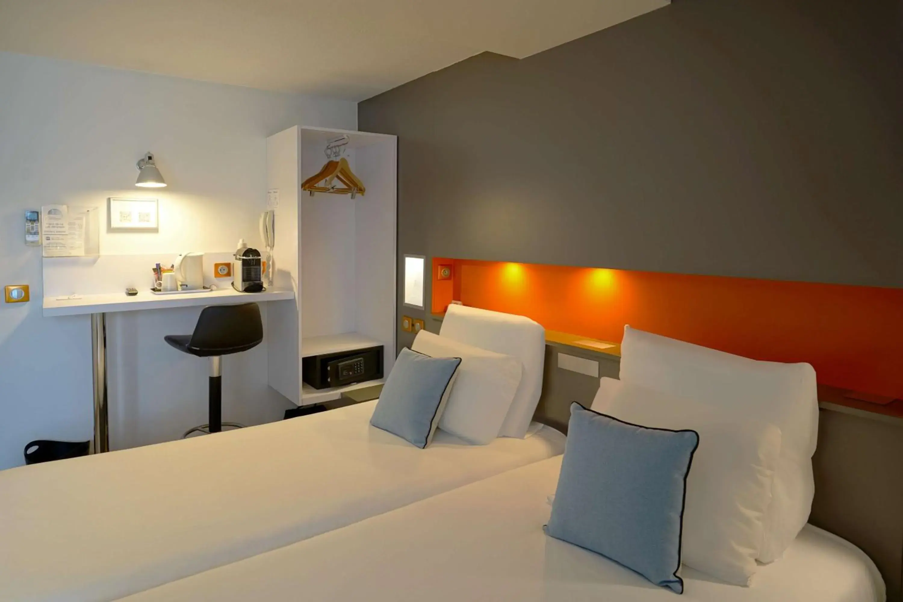 Premium Quadruple Room in Hôtel Best Western The Wish Versailles Premium Quadruple Room in Hôtel Best Western The Wish Versailles