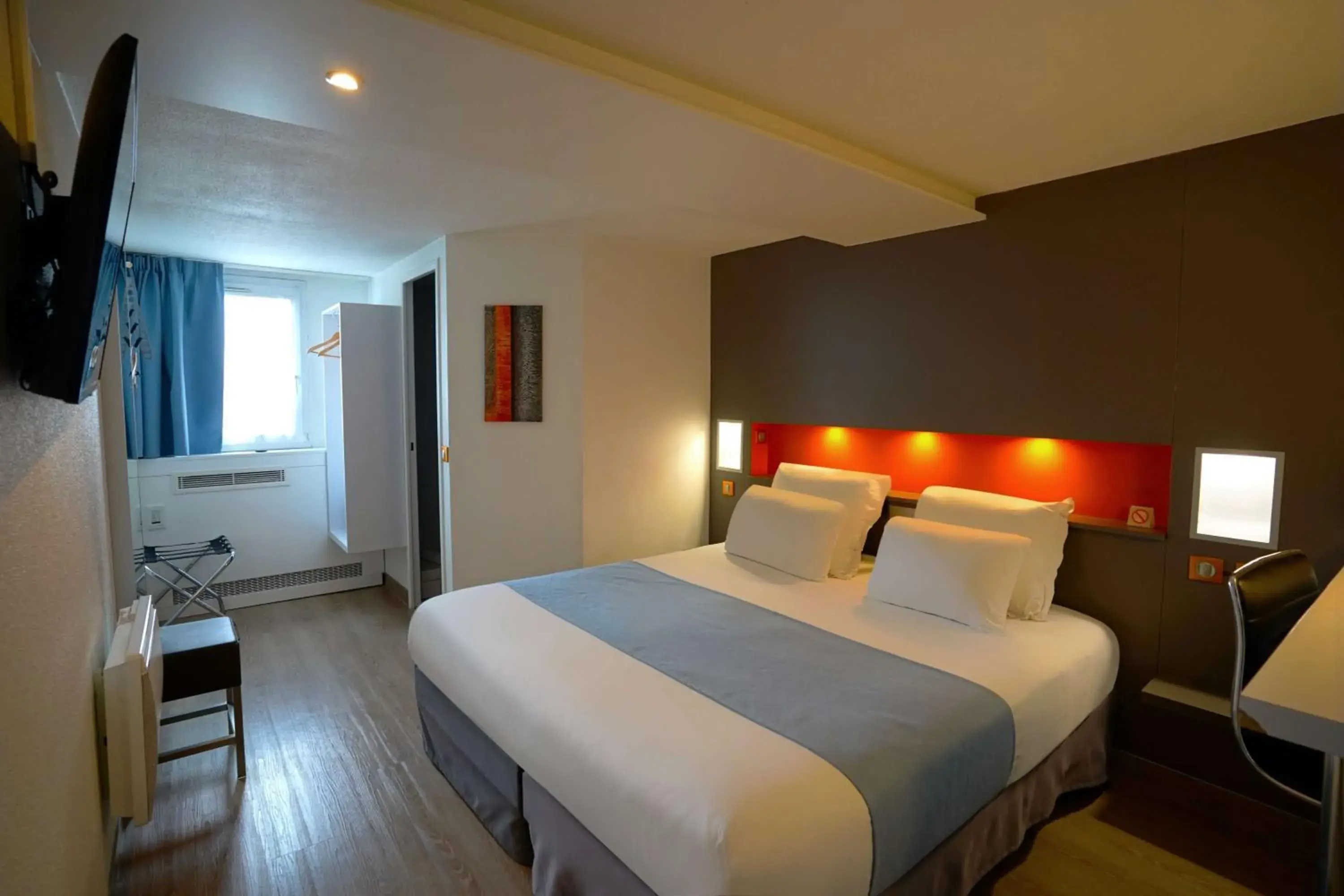 Superior King Room in Hôtel Best Western The Wish Versailles Superior King Room in Hôtel Best Western The Wish Versailles