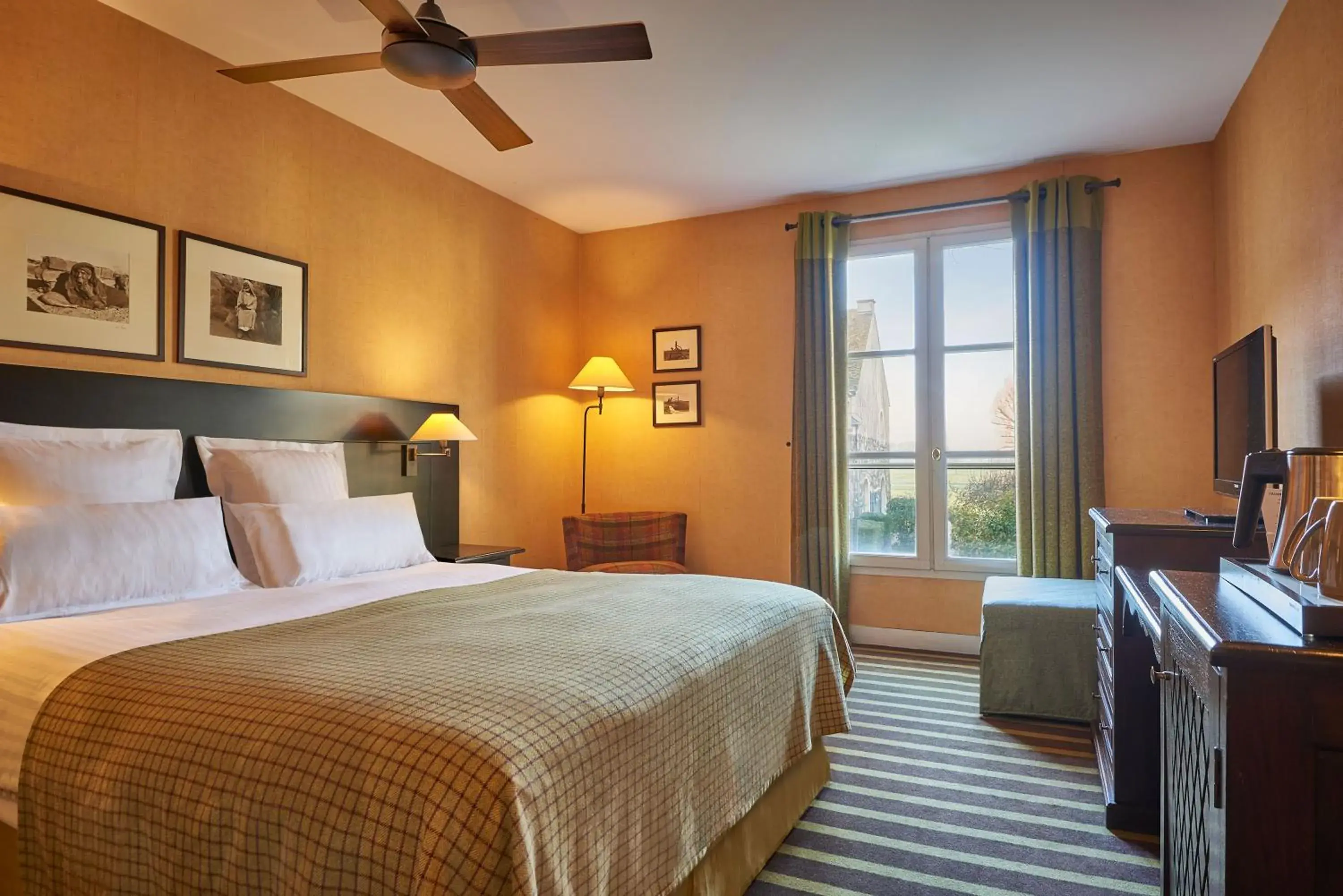 Standard Double Room in Château De Villiers-Le-Mahieu Standard Double Room in Château De Villiers-Le-Mahieu