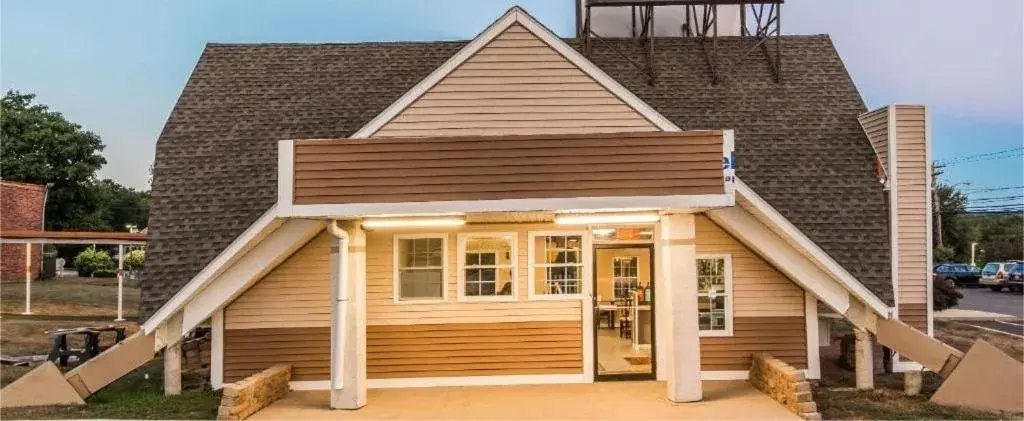 Days Inn by Wyndham Vernon Days Inn by Wyndham Vernon