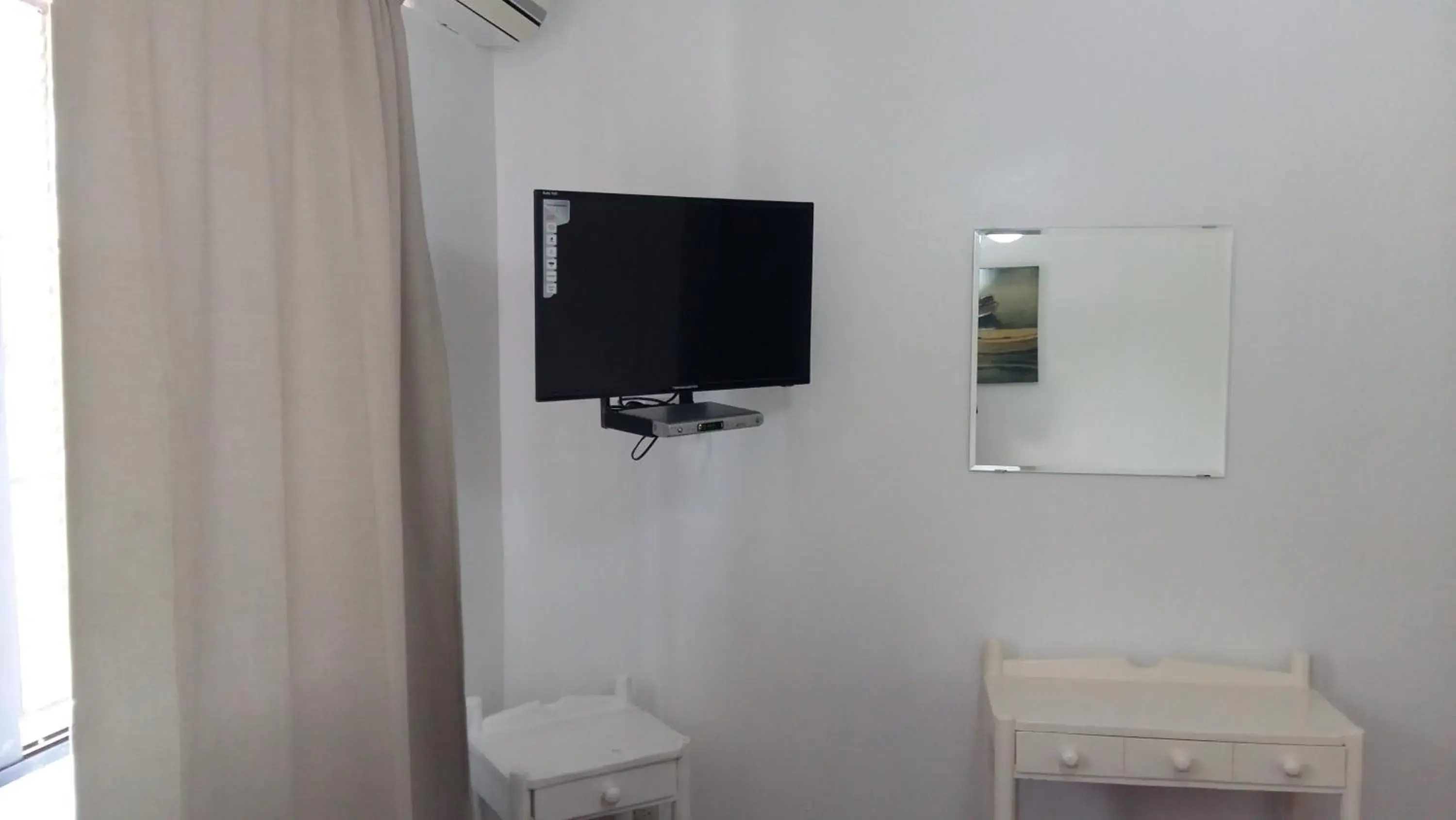 Standard Two Singles in Hotel Zapata Standard Two Singles in Hotel Zapata