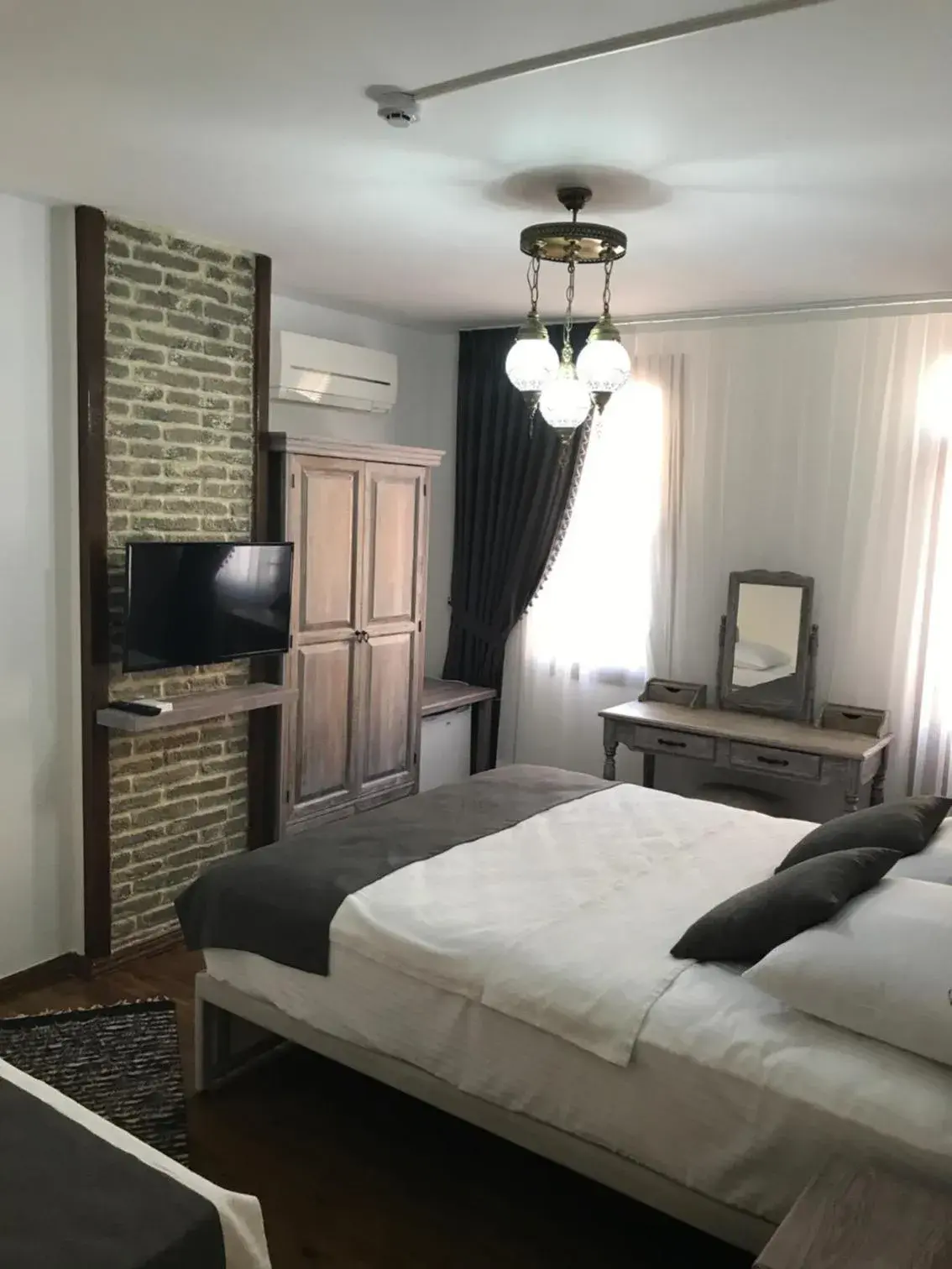 Triple Room with City View in Ayshe Hotel Triple Room with City View in Ayshe Hotel