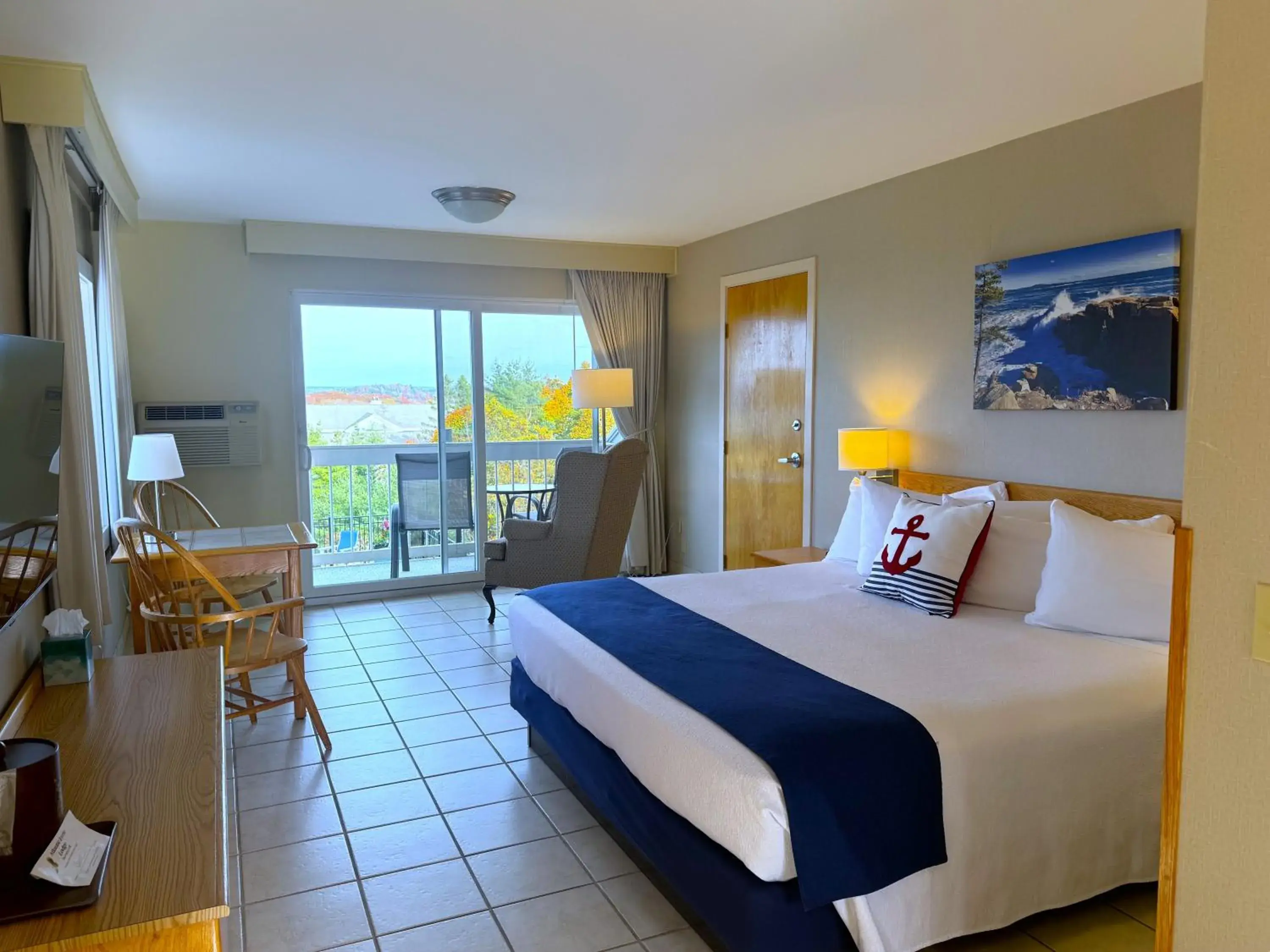 ADA King Room with Ocean View and Balcony, 1 King Bed, Accessible (1st Floor) in Atlantic Eyrie Lodge ADA King Room with Ocean View and Balcony, 1 King Bed, Accessible (1st Floor) in Atlantic Eyrie Lodge