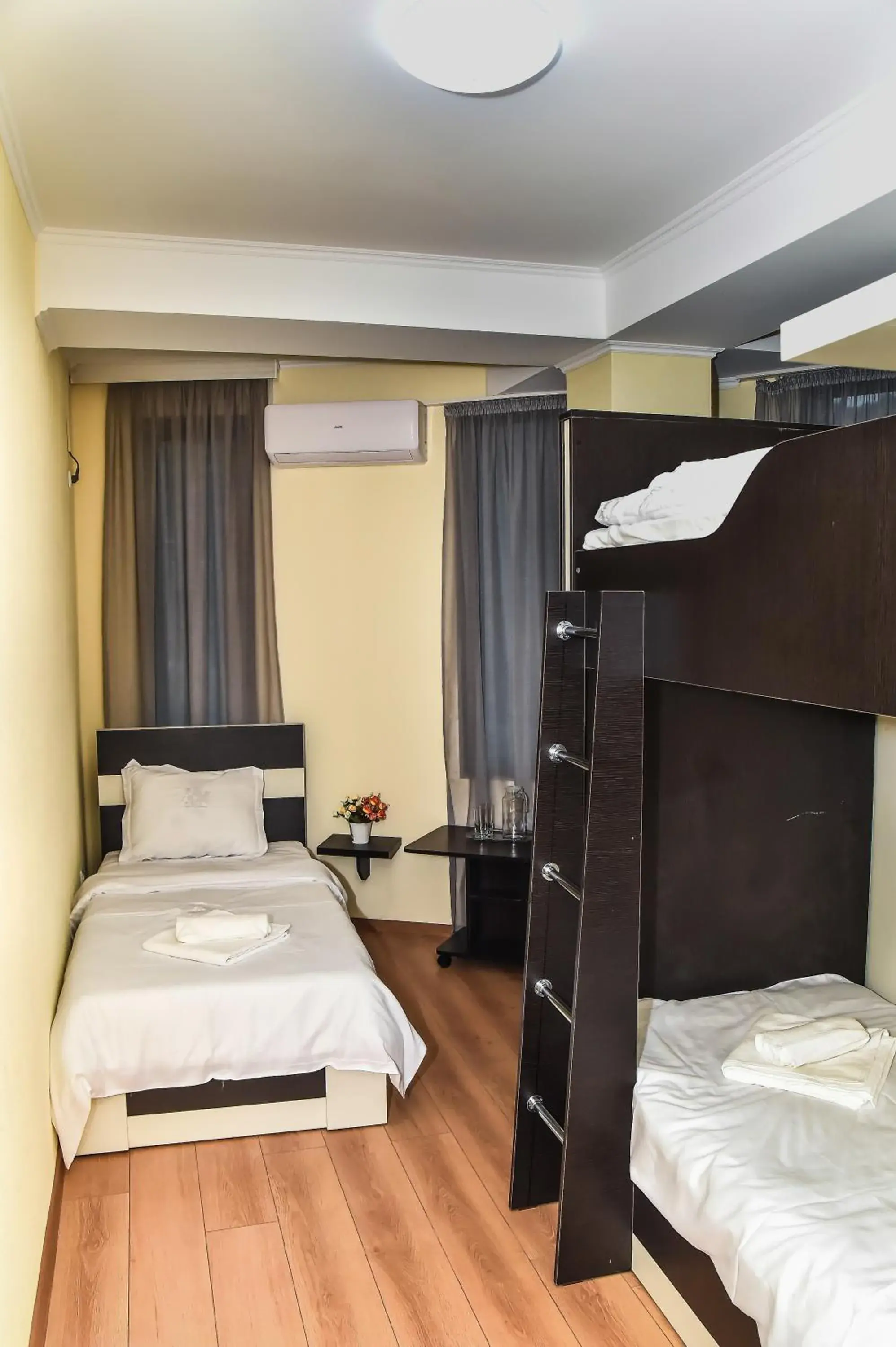 Triple Room in Gelati Tower Triple Room in Gelati Tower