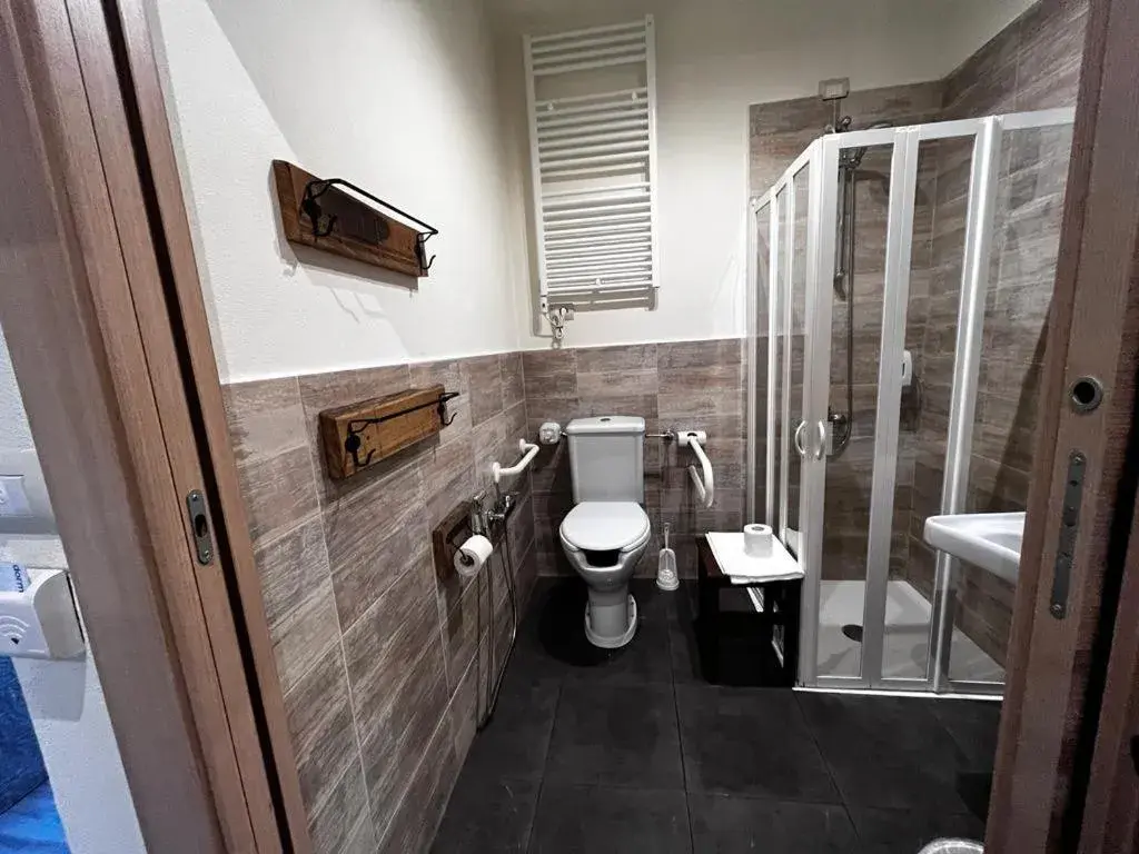 Double Room in La Taverna del Metallo Rooms Double Room in La Taverna del Metallo Rooms