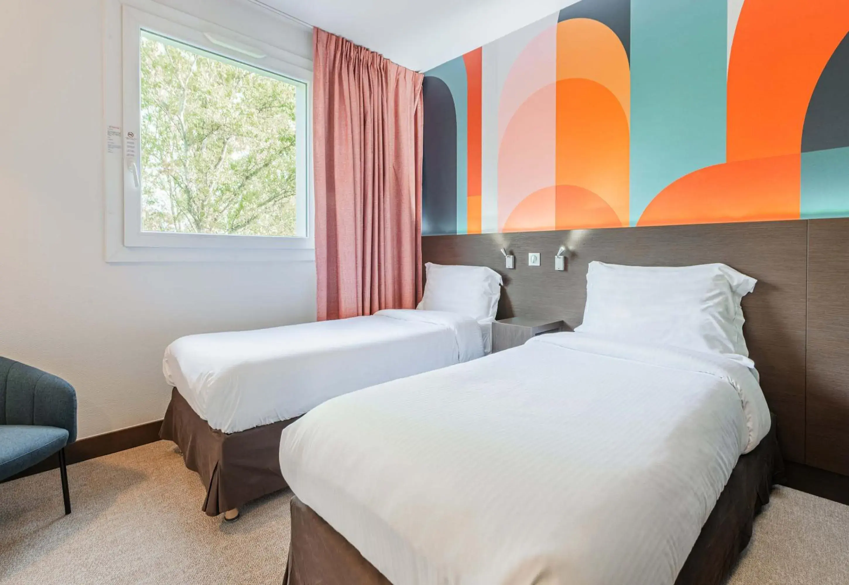 Classic Triple Room in B&B HOTEL Colmar Liberté 4 étoiles Classic Triple Room in B&B HOTEL Colmar Liberté 4 étoiles