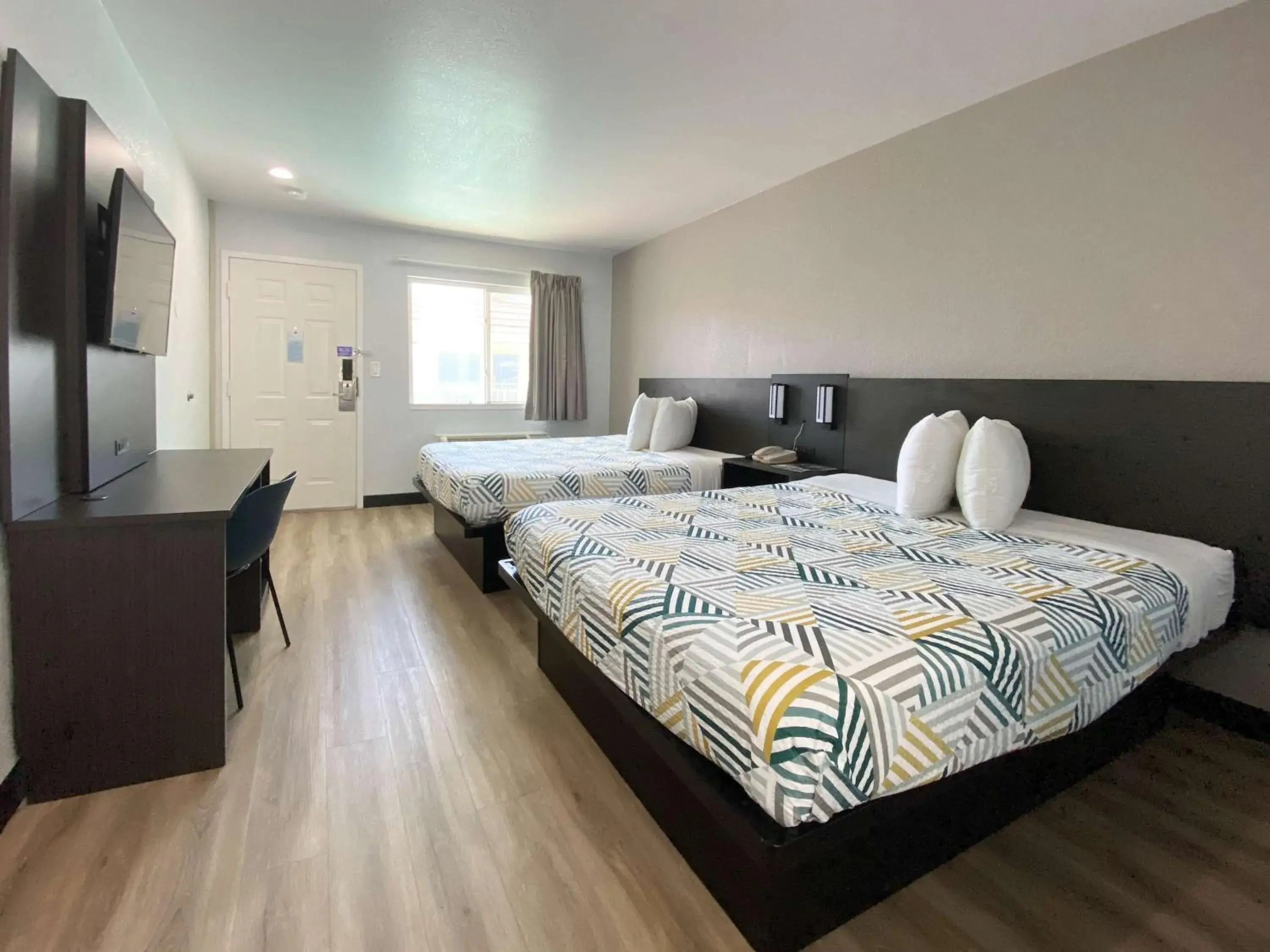 Queen Room with Two Queen Beds - single occupancy - Disability Access in Motel 6-Costa Mesa, CA Queen Room with Two Queen Beds - single occupancy - Disability Access in Motel 6-Costa Mesa, CA