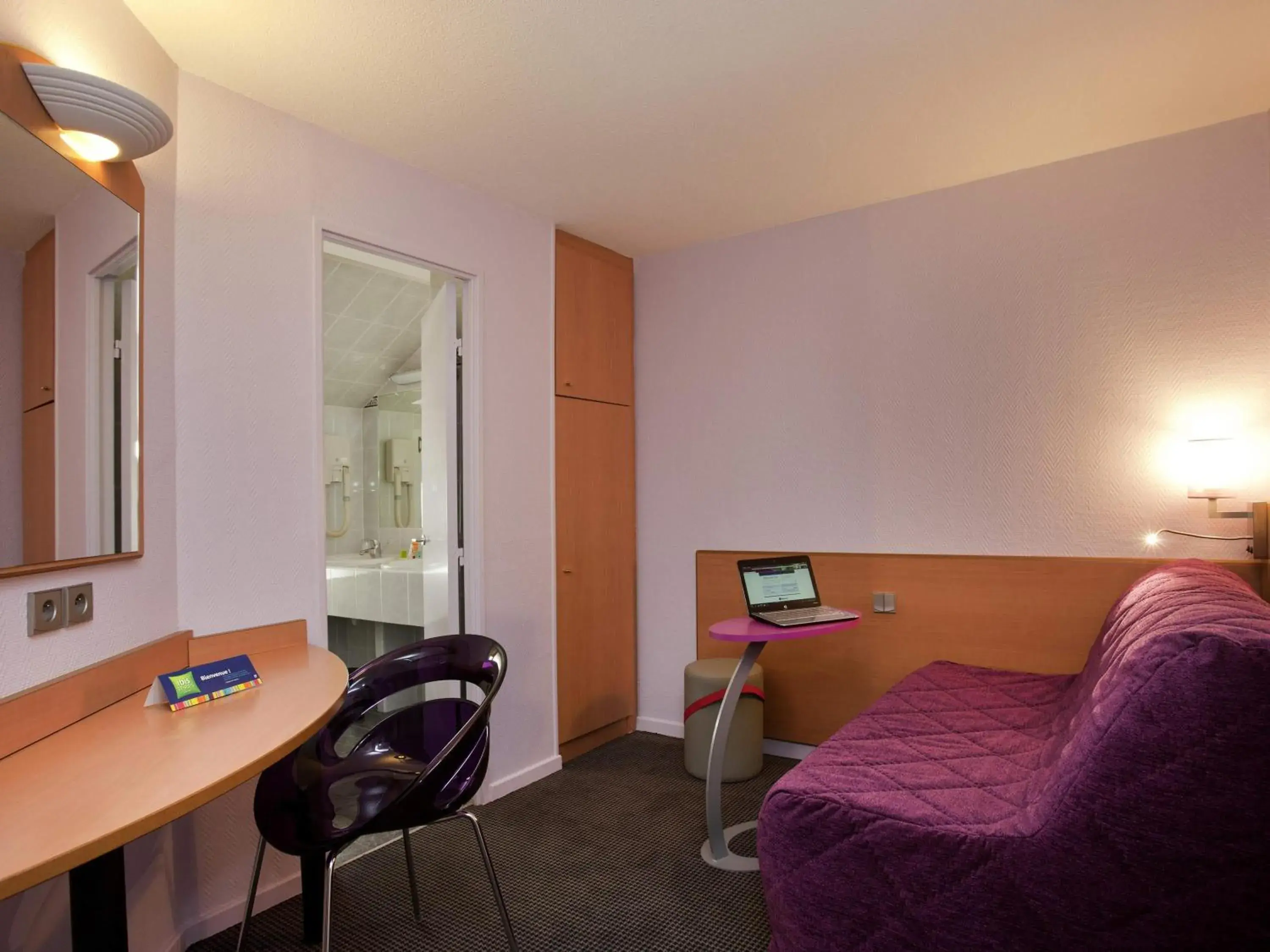 Family Suite in ibis Styles Bourg-en-Bresse Centre Family Suite in ibis Styles Bourg-en-Bresse Centre
