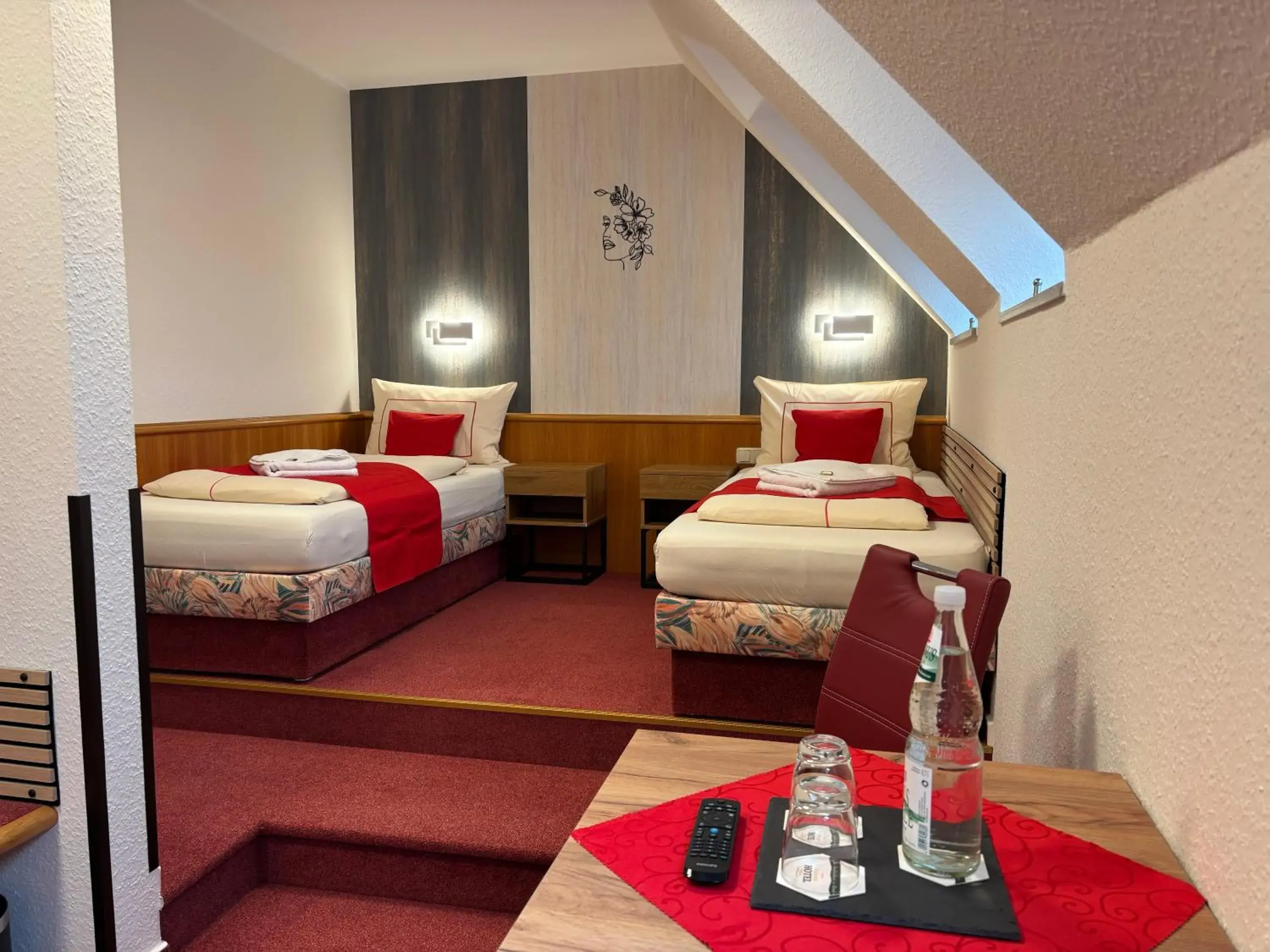 Twin Room with Shower in Ambiente Hotel Strehla Twin Room with Shower in Ambiente Hotel Strehla