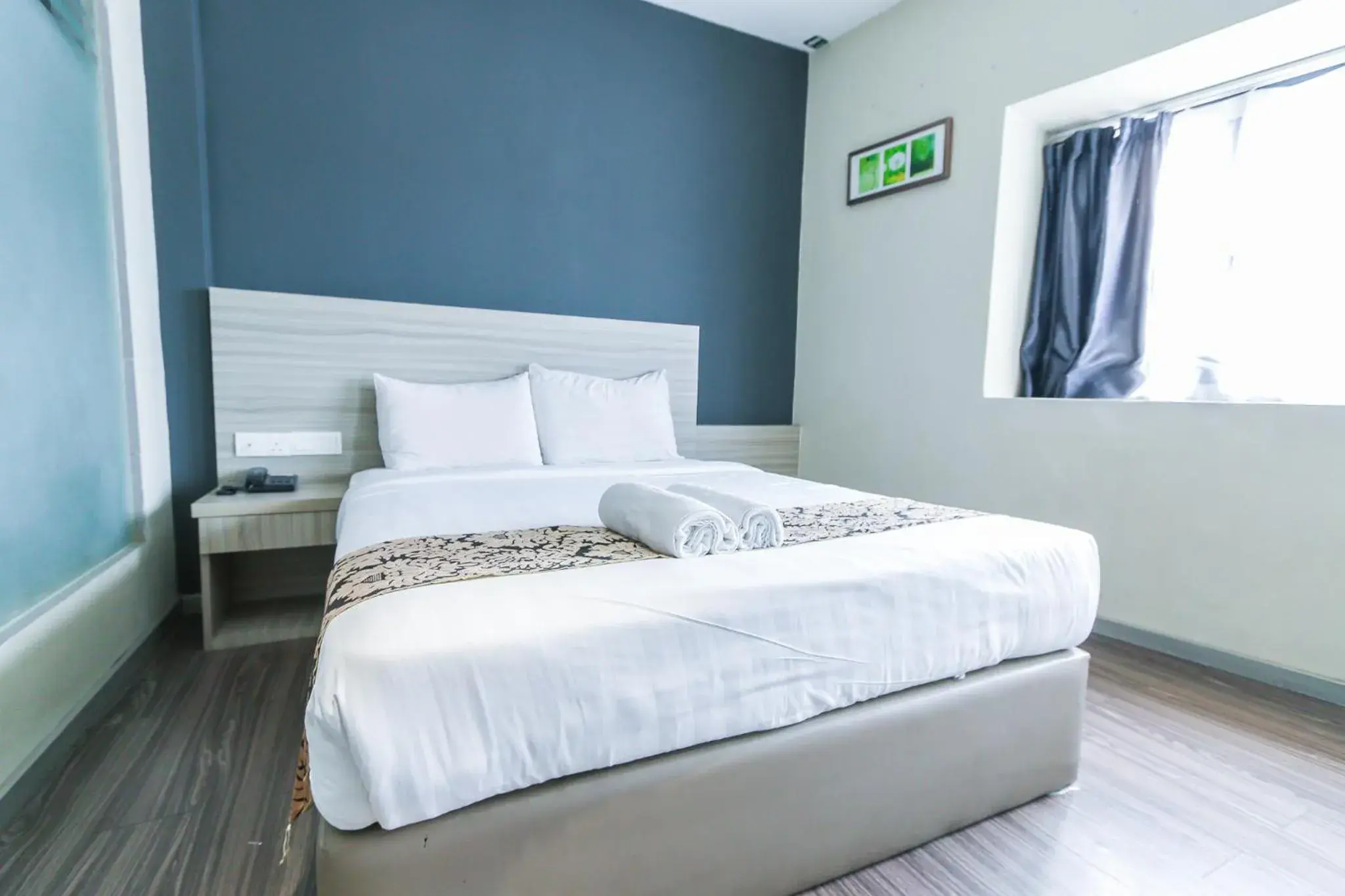 Superior Queen Room with Window in Hotel 99 Kepong Superior Queen Room with Window in Hotel 99 Kepong