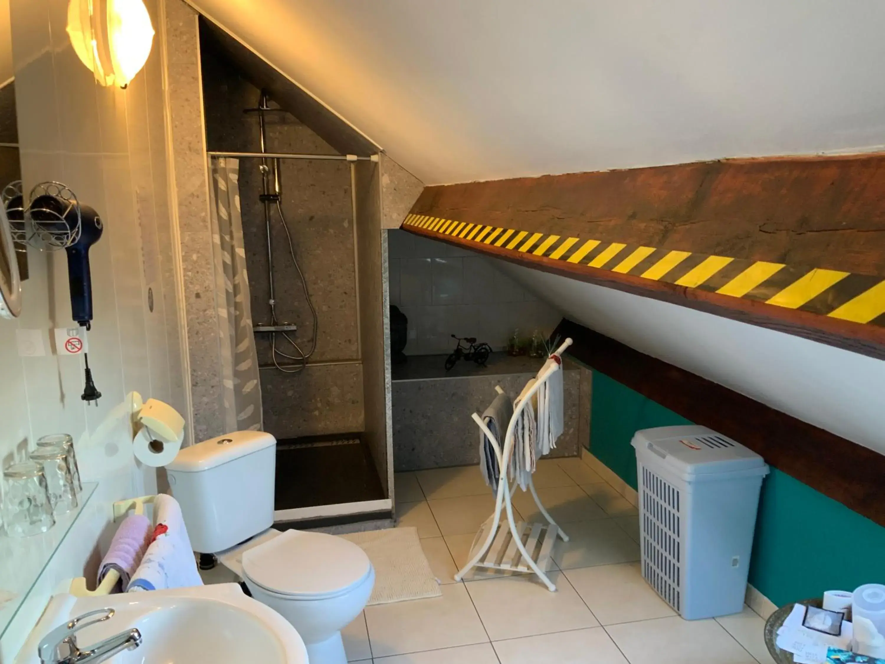 Standard Triple Room in Le Castillon Standard Triple Room in Le Castillon