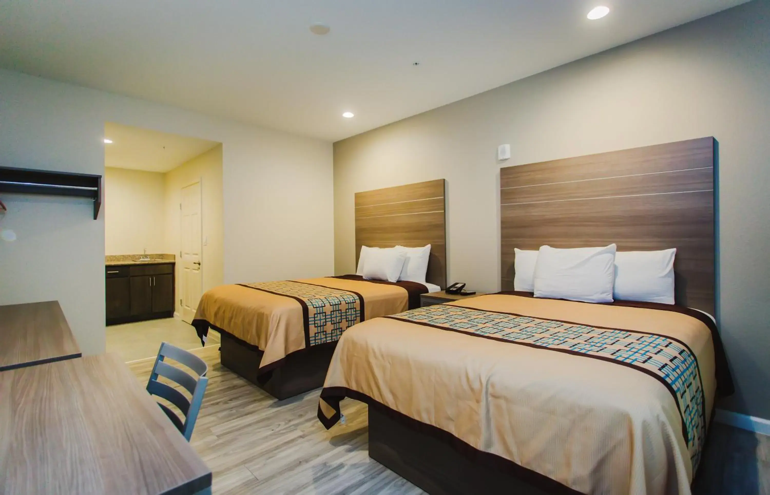 Queen Room - Smoking in Scottish Inns & Suites Atascocita Queen Room - Smoking in Scottish Inns & Suites Atascocita