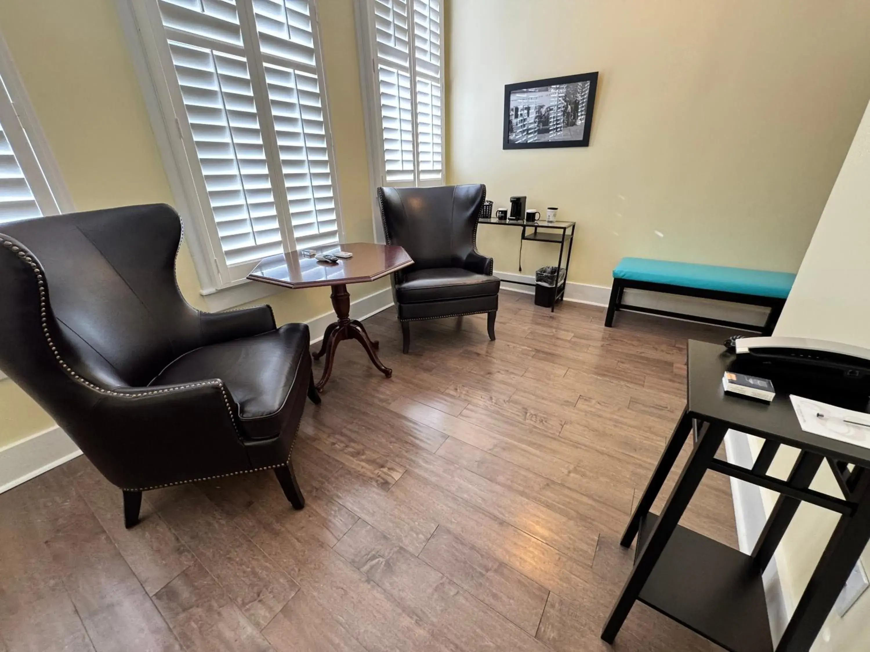 King Room in The Sherman Inn King Room in The Sherman Inn