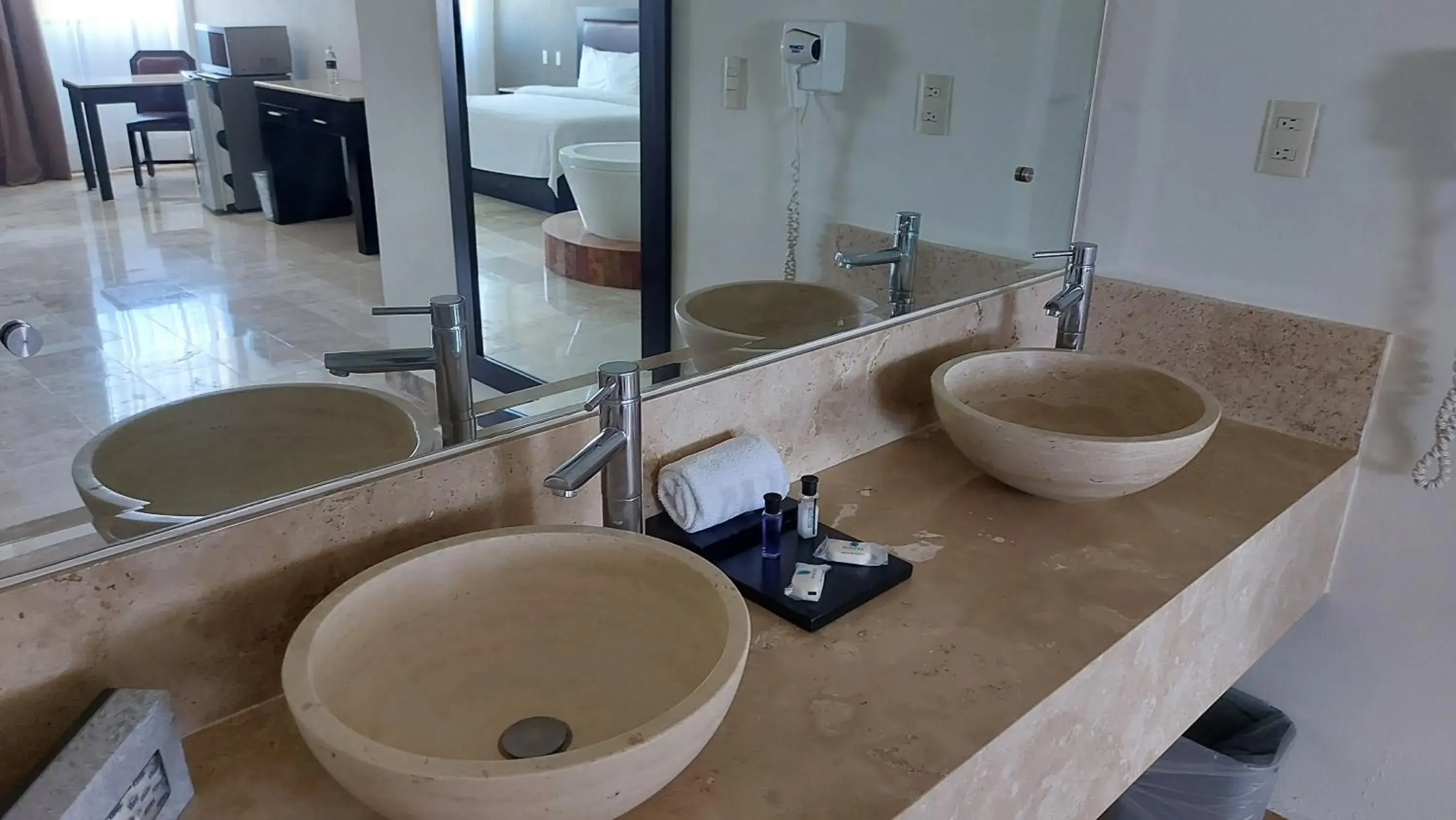 Superior Suite in Imperio de Angeles Executive León Poliforum Superior Suite in Imperio de Angeles Executive León Poliforum