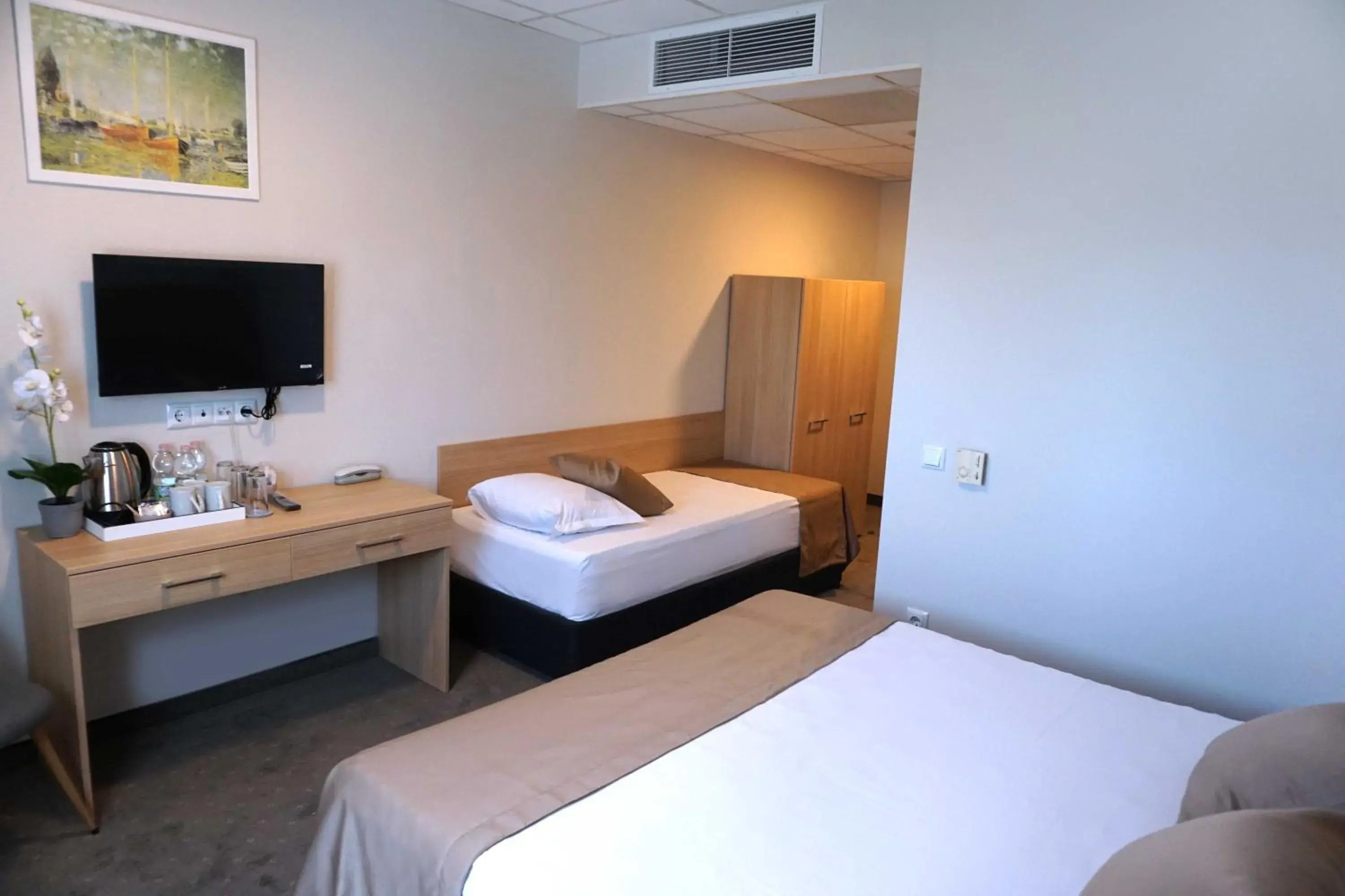 Triple Room in Hotel Ihtiman Triple Room in Hotel Ihtiman