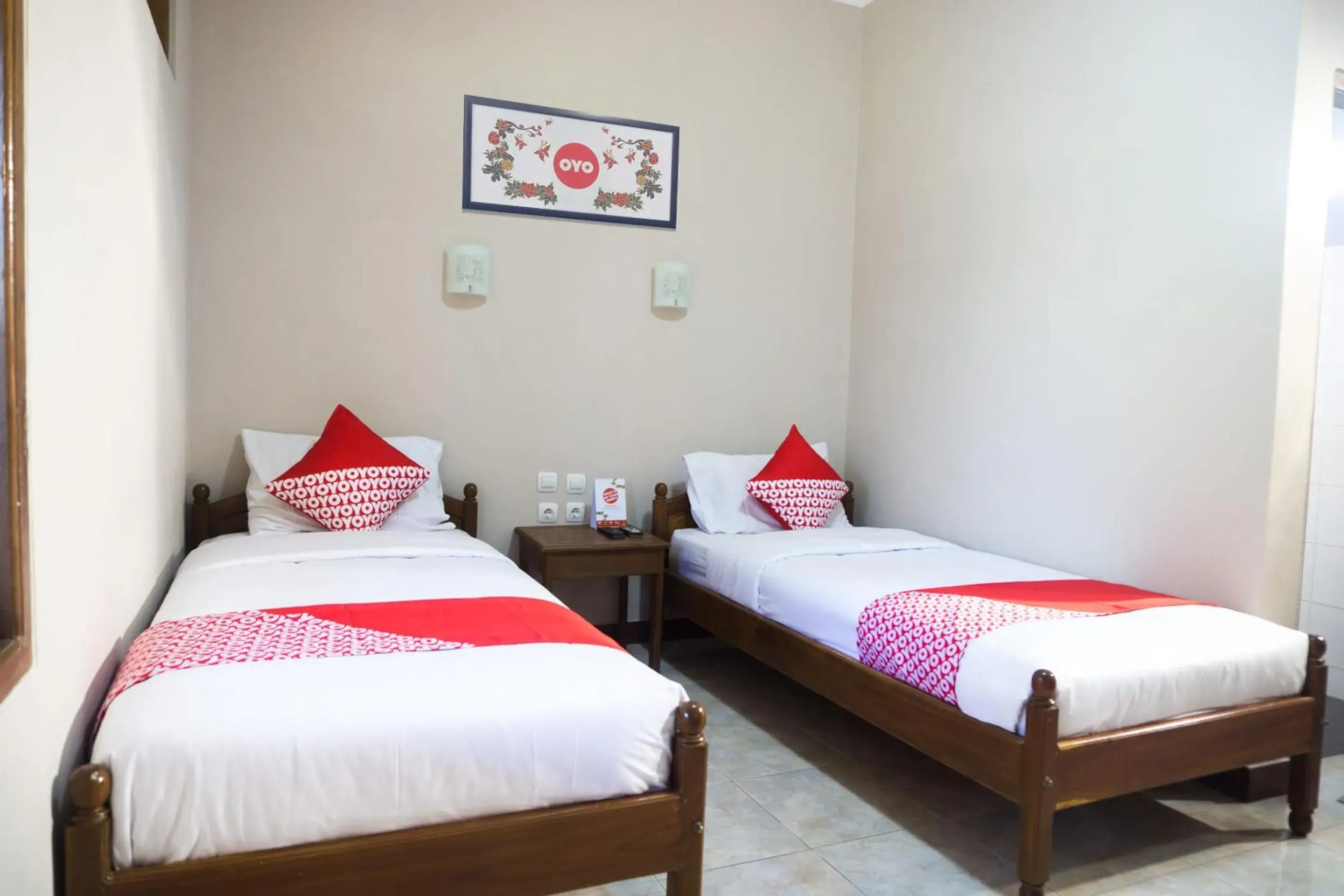 Standard Twin Room in Hotel O Srikandi Hotel Standard Twin Room in Hotel O Srikandi Hotel