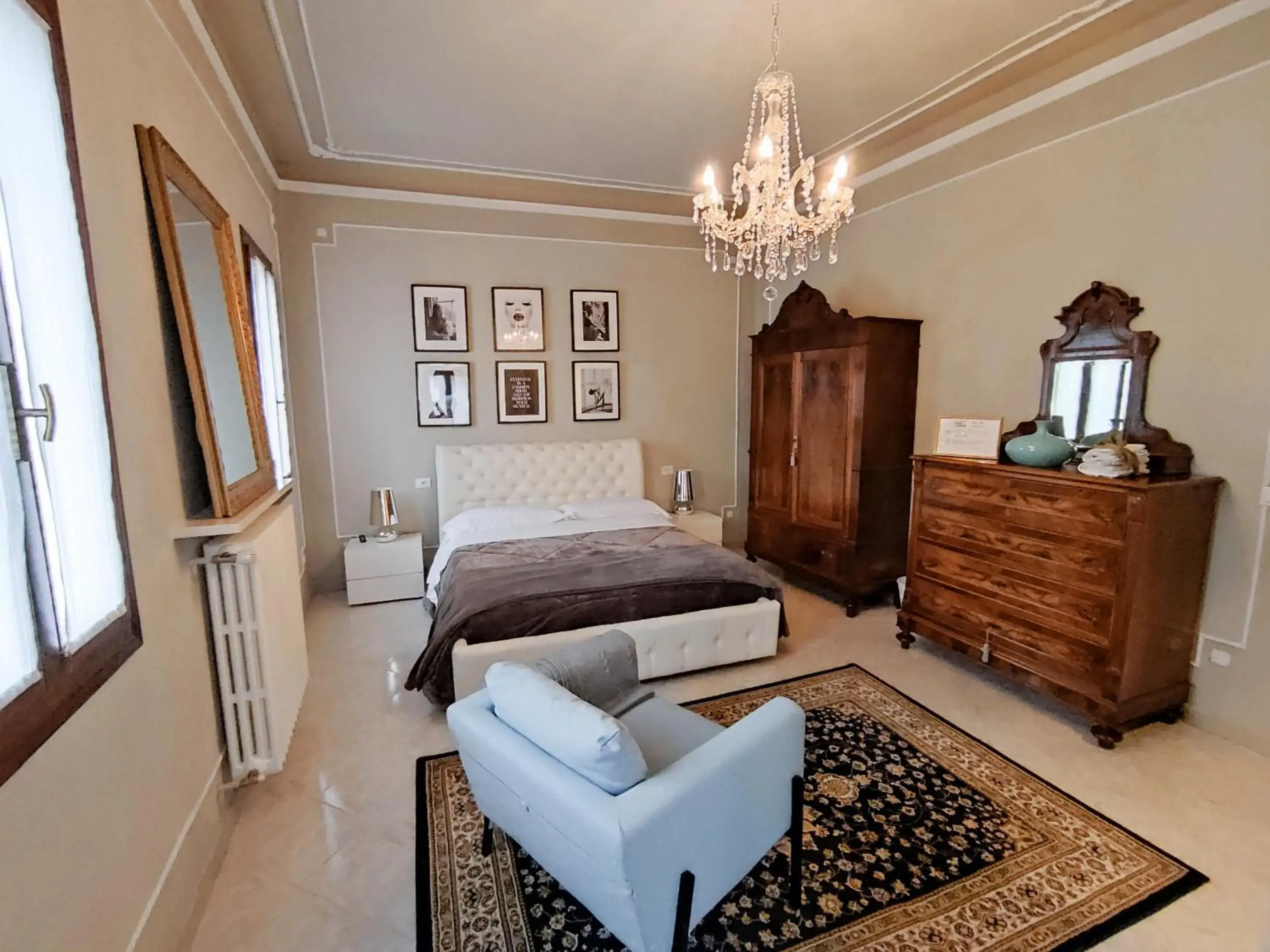 Queen Room in Casa Nives Queen Room in Casa Nives