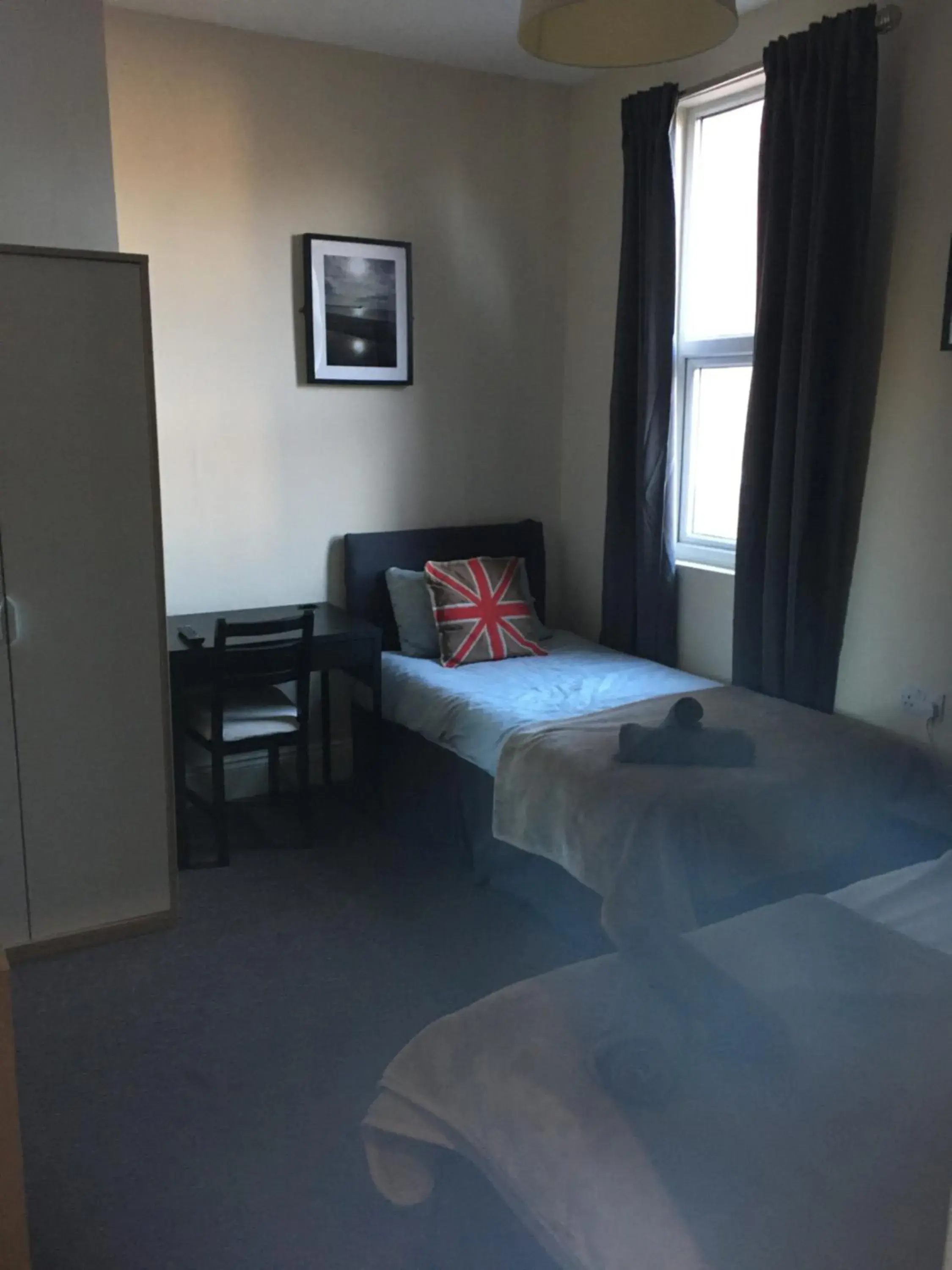 Twin Room - single occupancy in The Tavern Bed and Breakfast Twin Room - single occupancy in The Tavern Bed and Breakfast