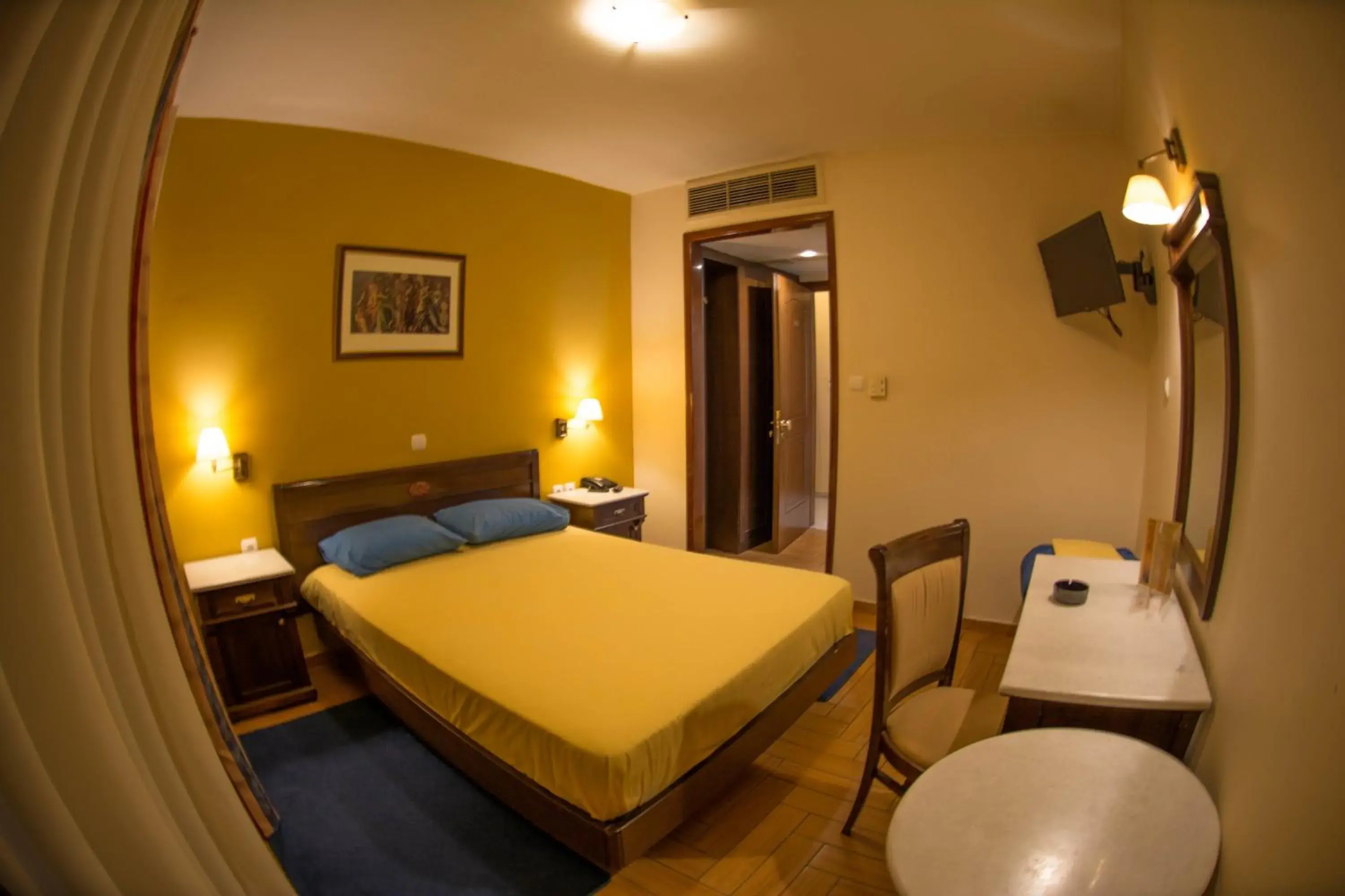 Double or Twin Room in Hotel Chris Double or Twin Room in Hotel Chris