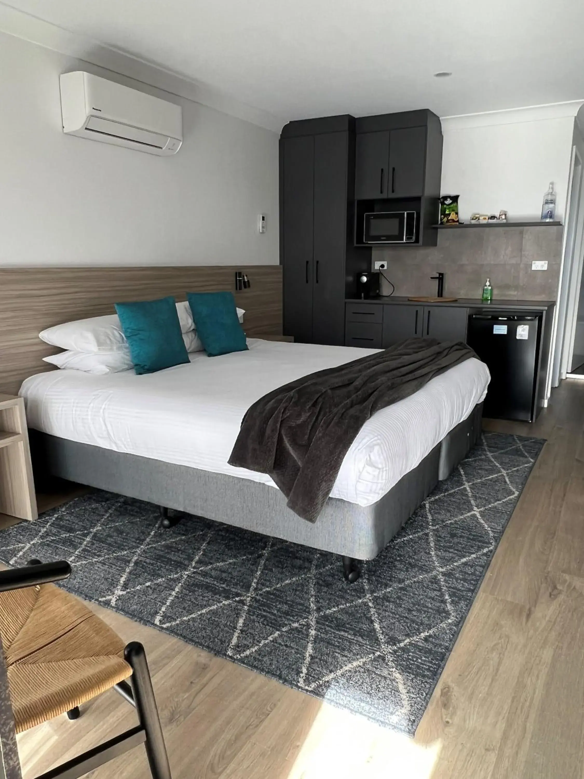 Family Room with Partial Ocean View in Jervis Bay Motel Family Room with Partial Ocean View in Jervis Bay Motel