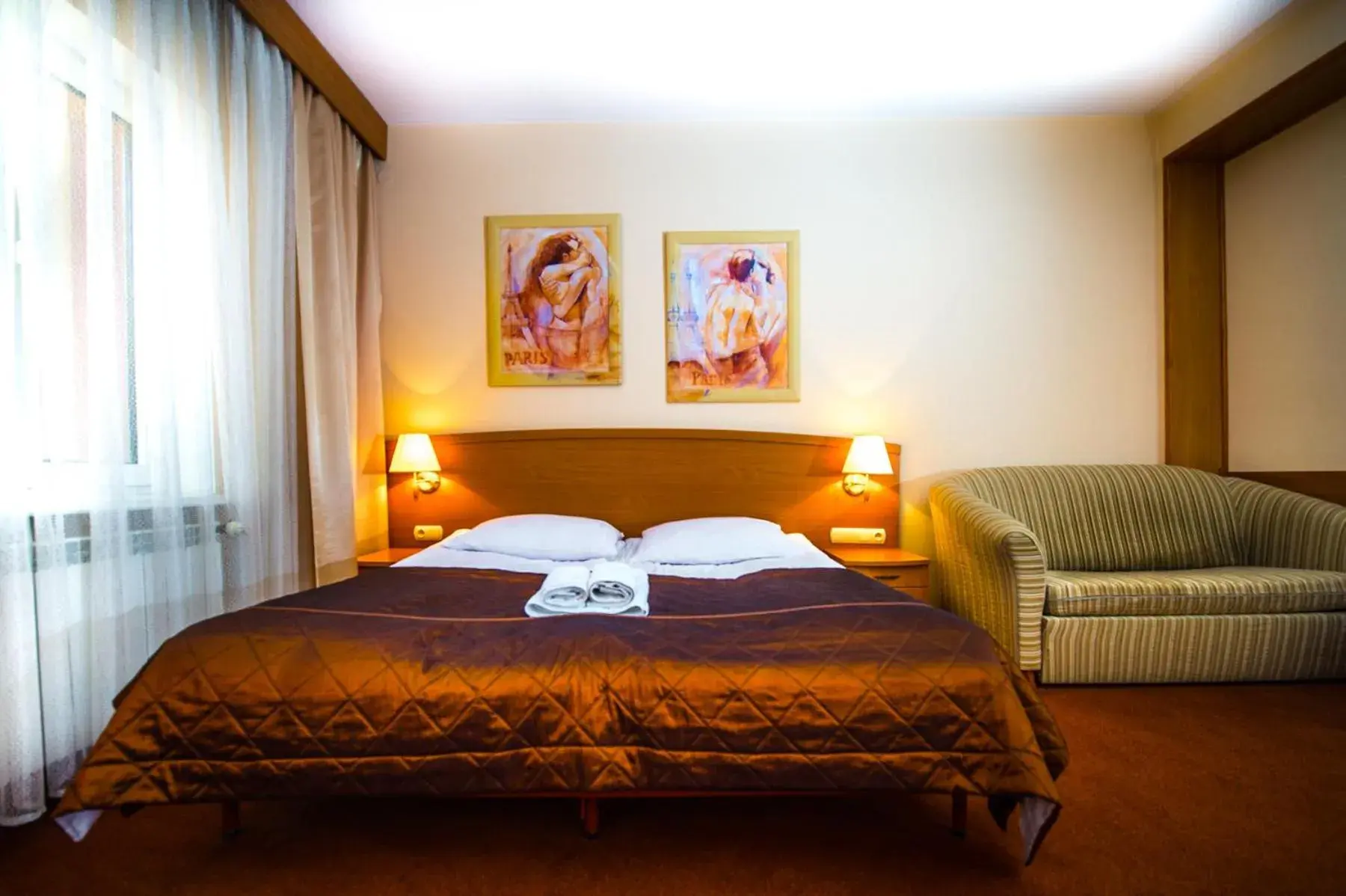 Deluxe Double Room in Hotel Nad Pisą Deluxe Double Room in Hotel Nad Pisą