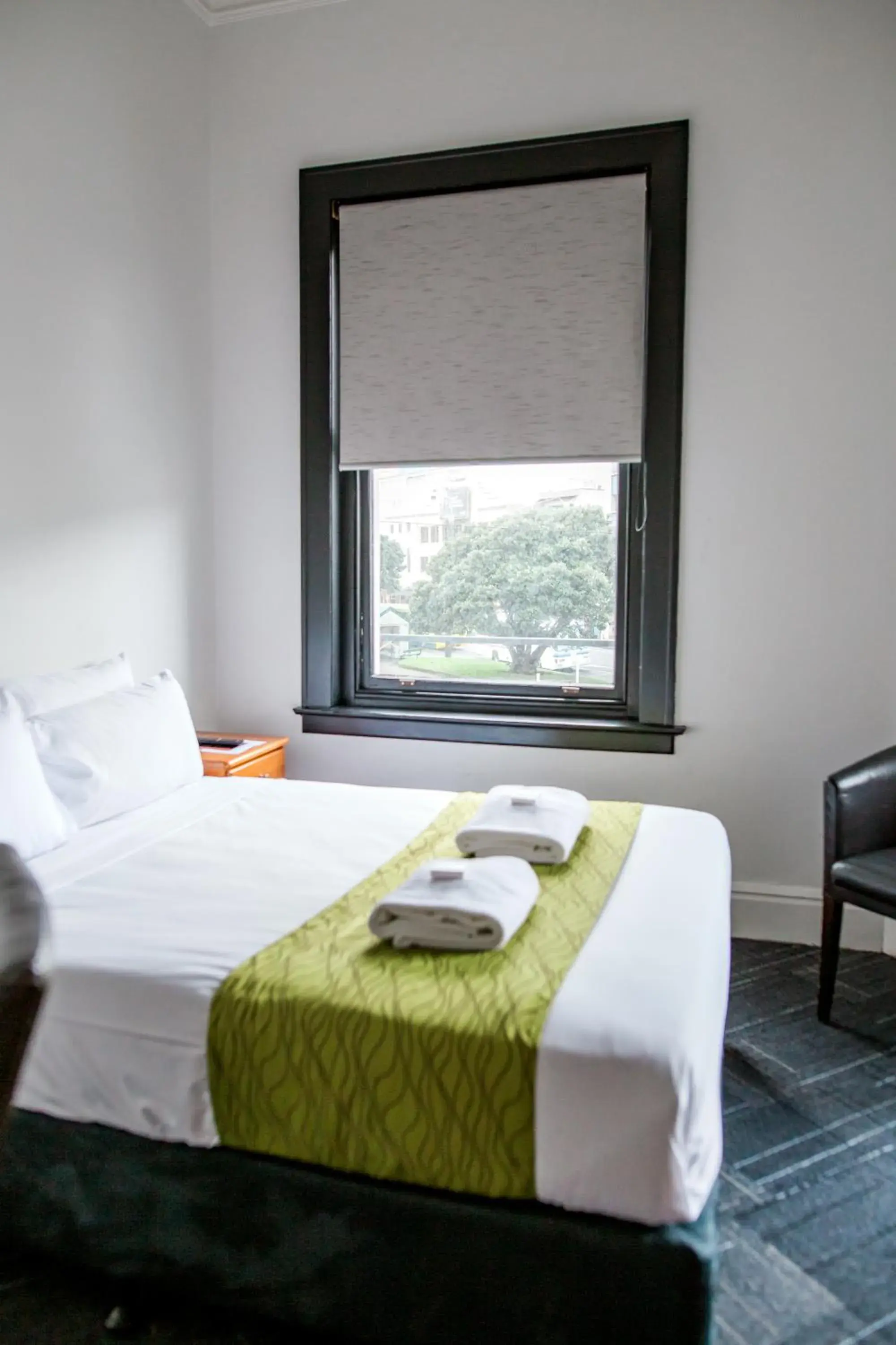 Double Room with Shared Bathroom in The Cambridge Hotel & Backpackers Double Room with Shared Bathroom in The Cambridge Hotel & Backpackers