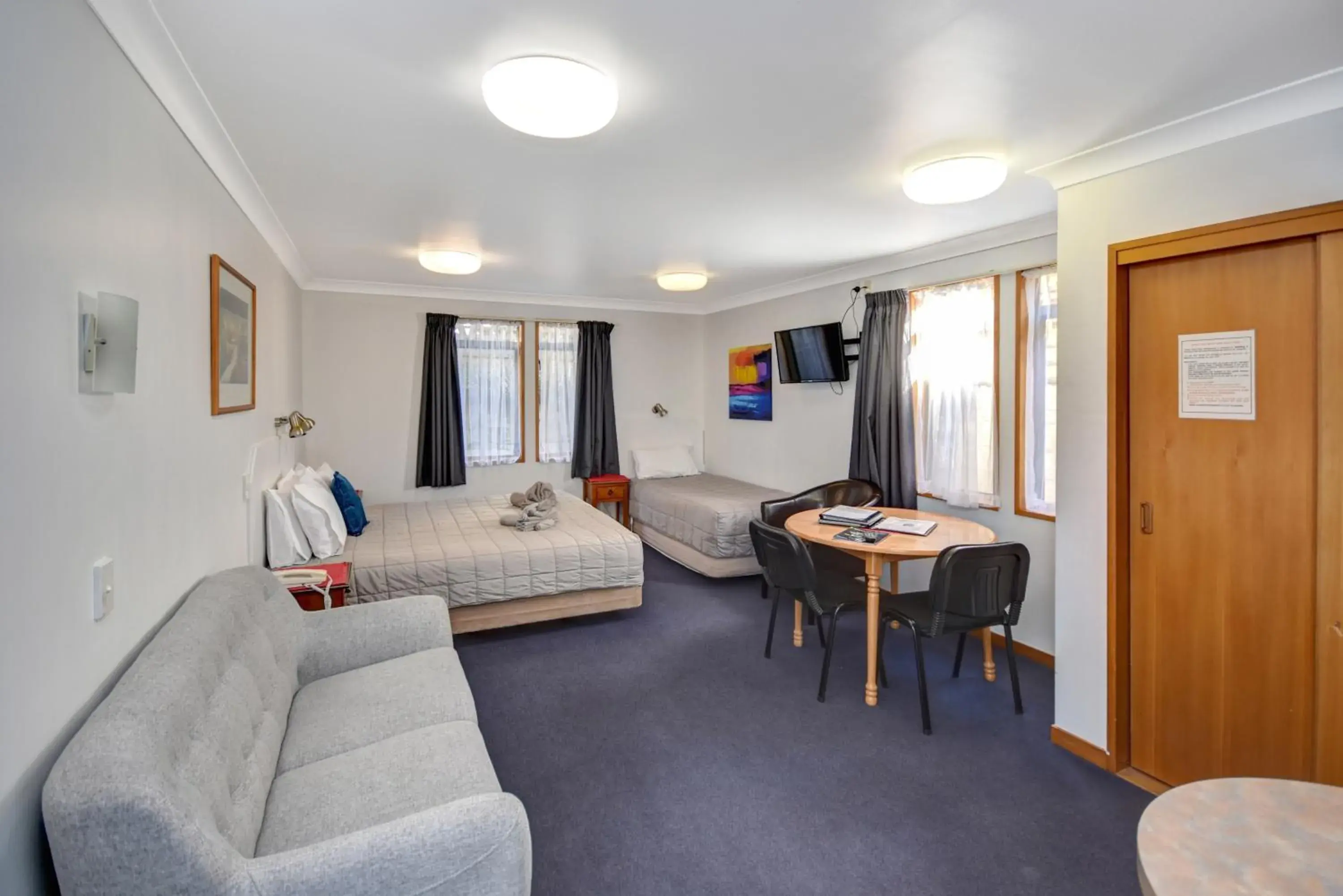 Large Studio with Wheelchair Access in Garden Motel Large Studio with Wheelchair Access in Garden Motel