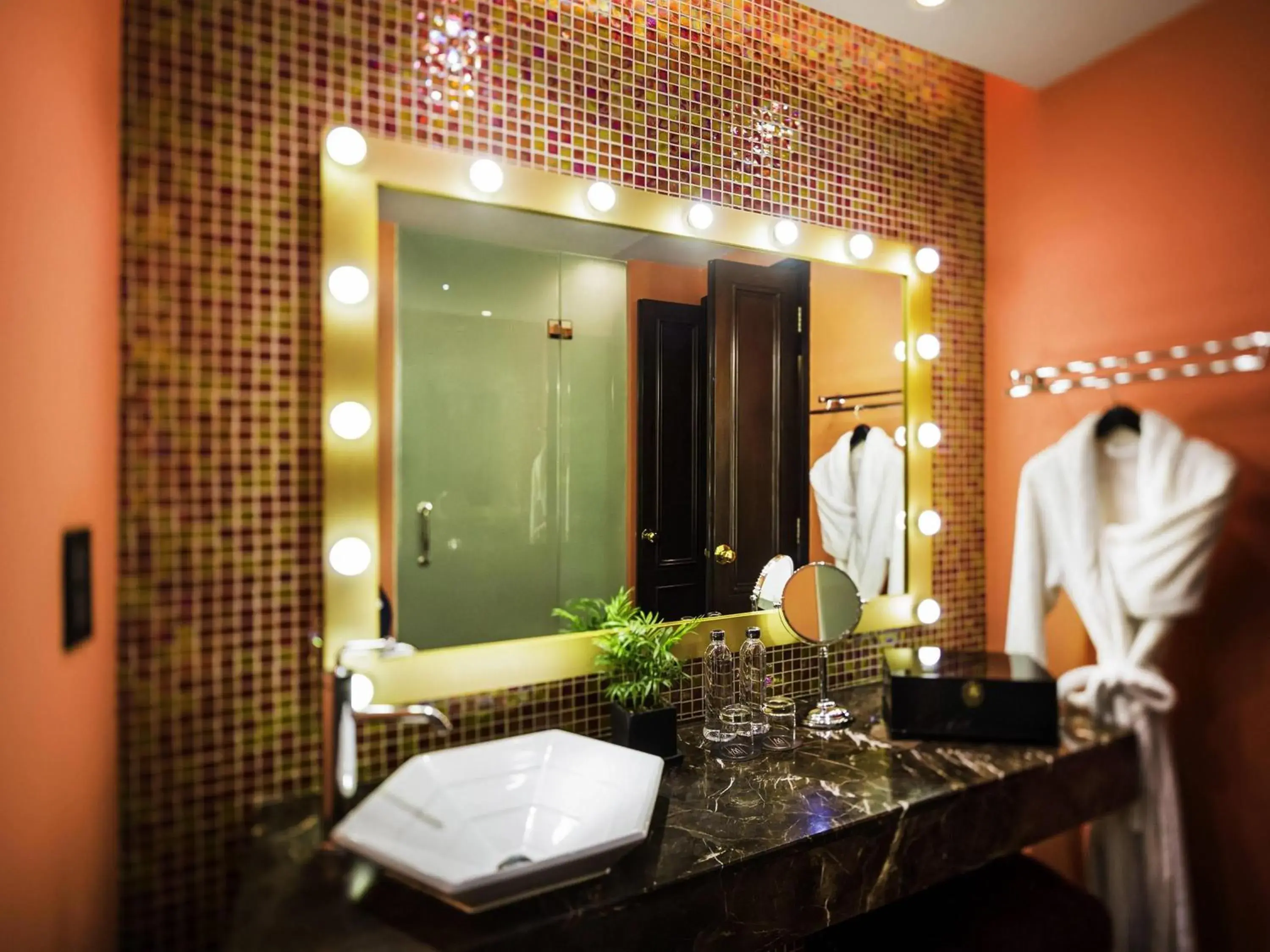 Superior Twin Room in Hotel de l'Opera Hanoi - MGallery Superior Twin Room in Hotel de l'Opera Hanoi - MGallery