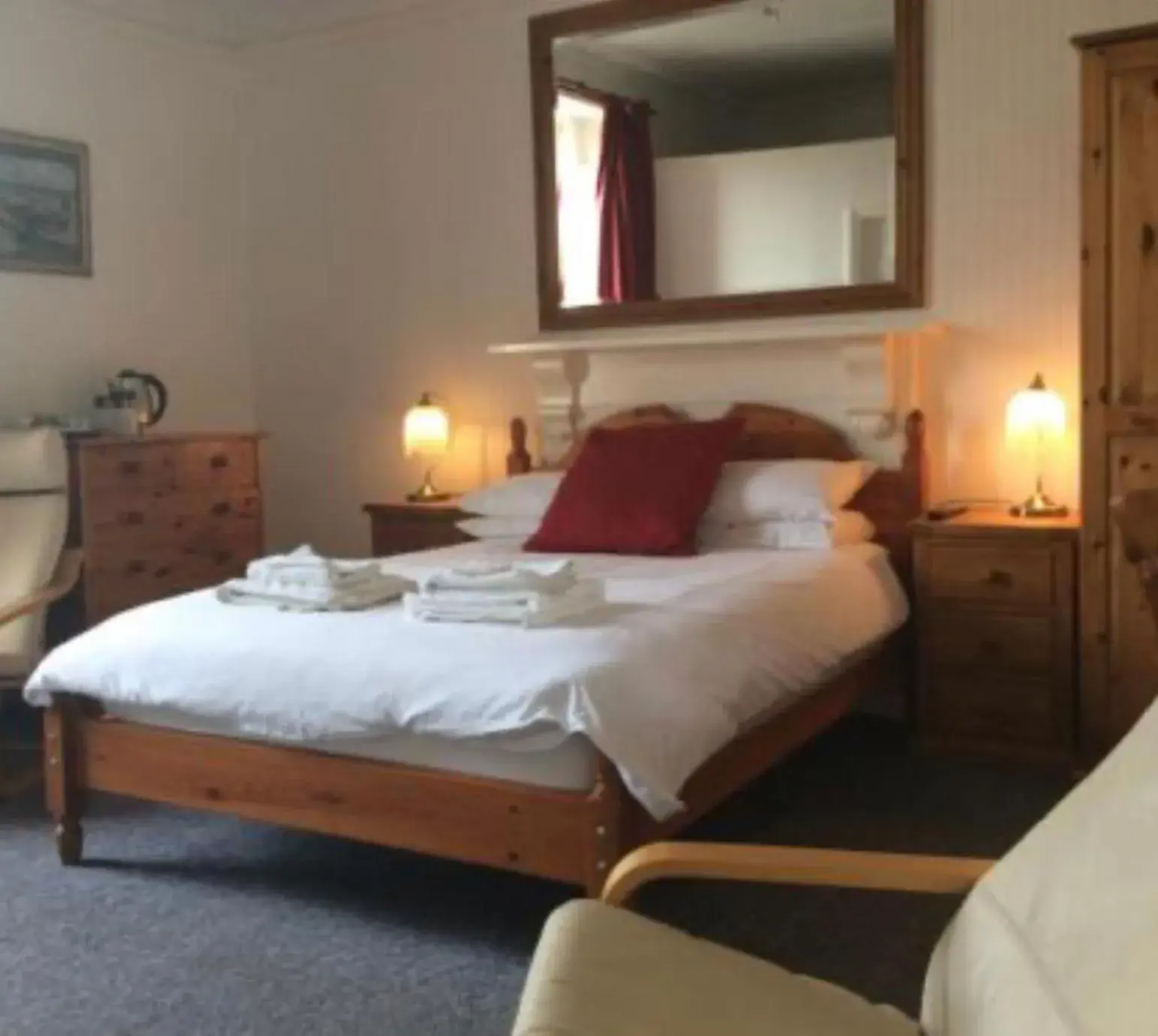 Double Room with Private Bathroom in Cavell House Bed and Breakfast Double Room with Private Bathroom in Cavell House Bed and Breakfast