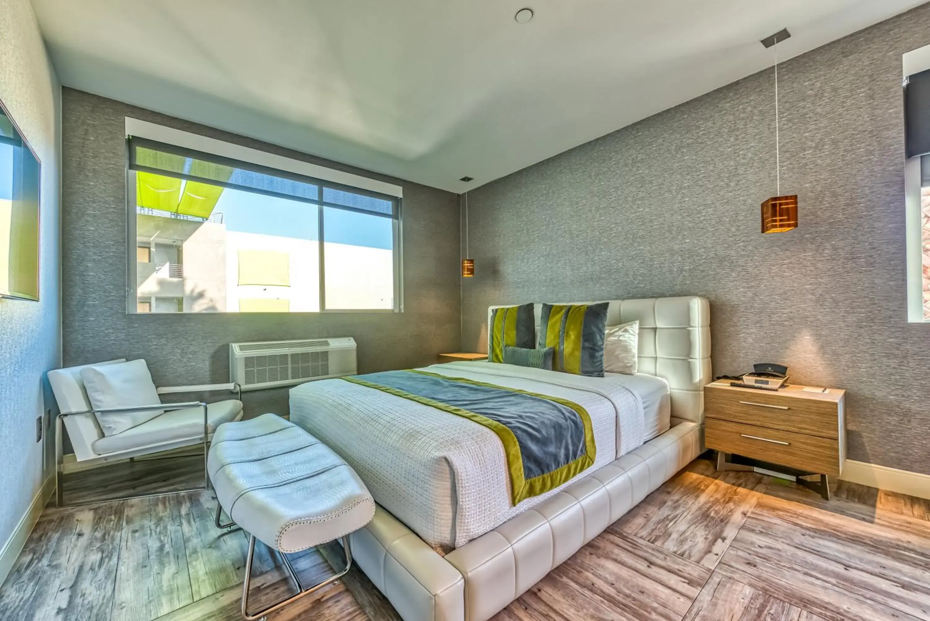 Executive Suite in Lexen Hotel - North Hollywood Near Universal Studios Executive Suite in Lexen Hotel - North Hollywood Near Universal Studios