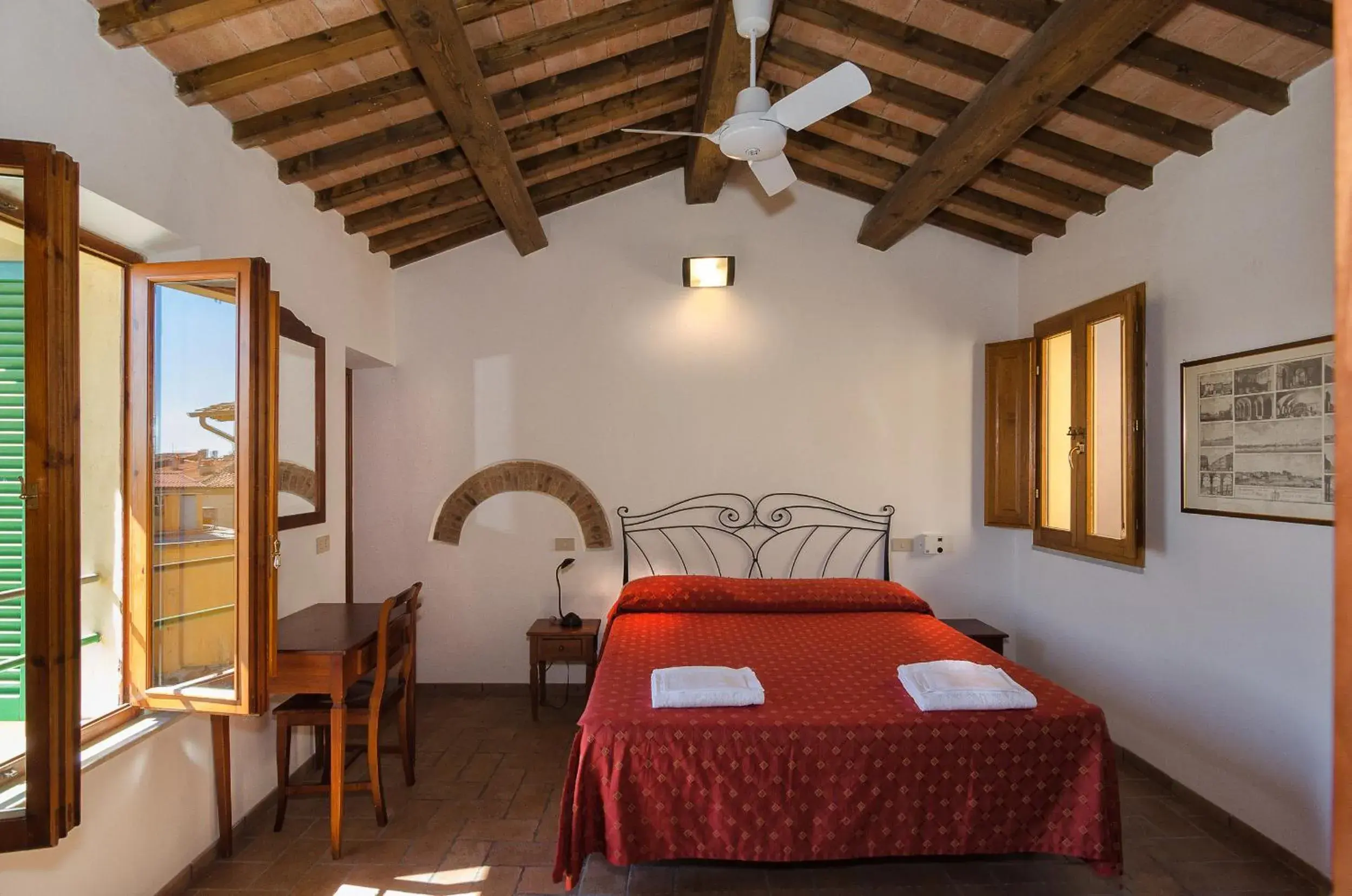 Quadruple Room in Helvetia Pisa Tower Quadruple Room in Helvetia Pisa Tower