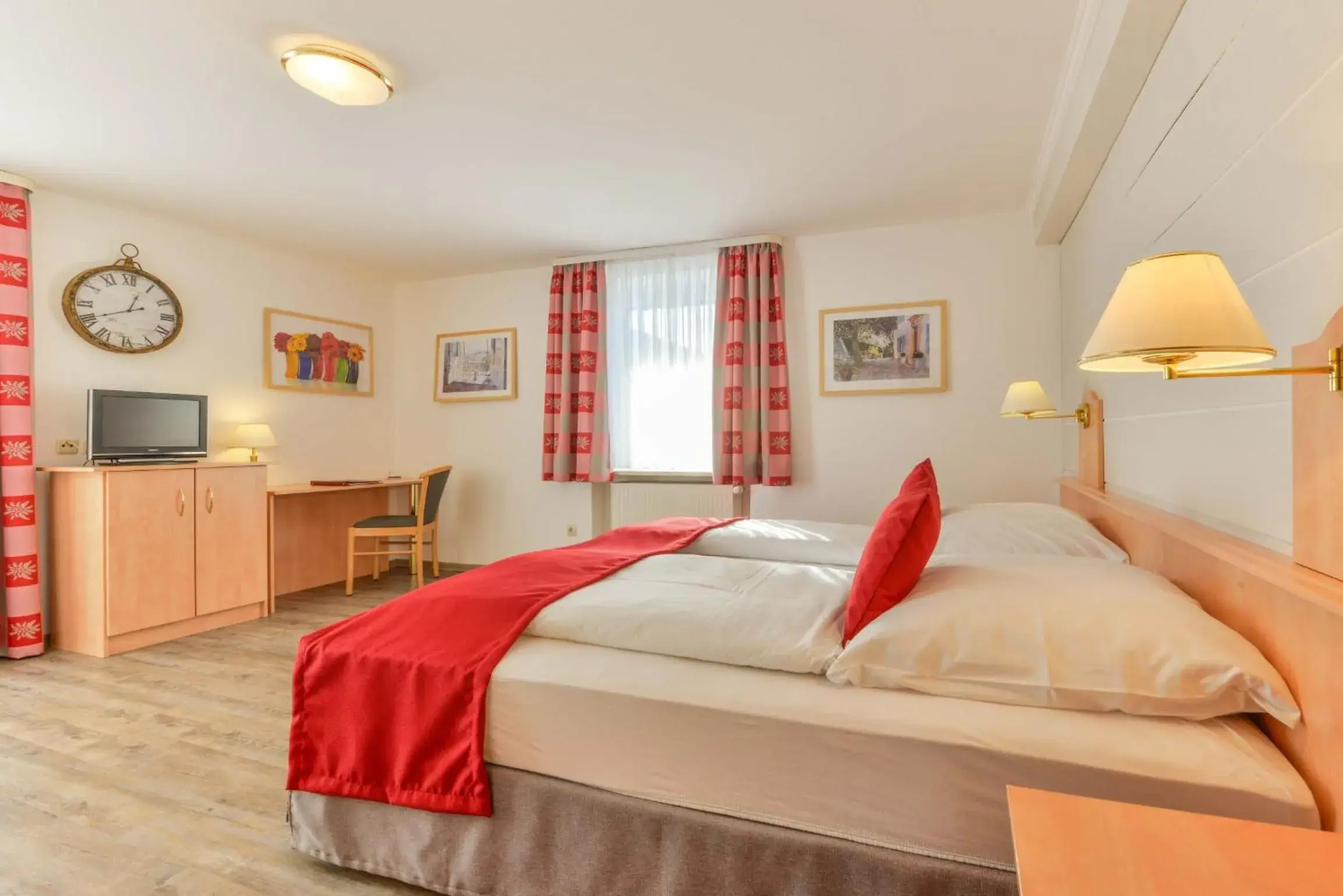 Double Room Standard in Landhotel zum Metzgerwirt Double Room Standard in Landhotel zum Metzgerwirt