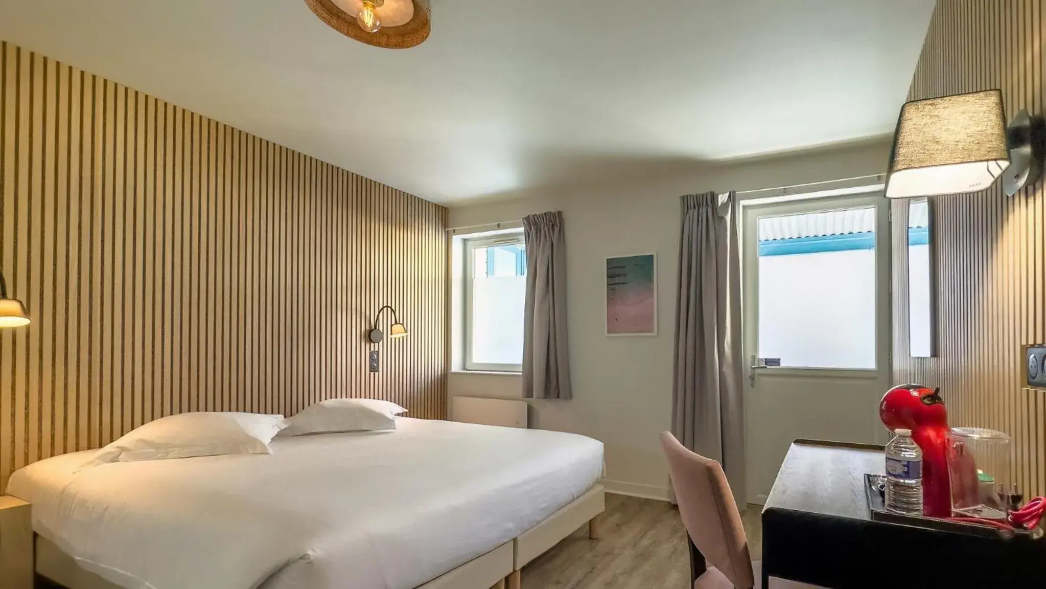 Superior King Room in Hotel De La Gare Superior King Room in Hotel De La Gare