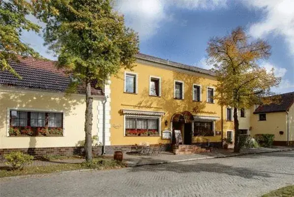 Hotel-Restaurant Alter Krug Kallinchen Hotel-Restaurant Alter Krug Kallinchen
