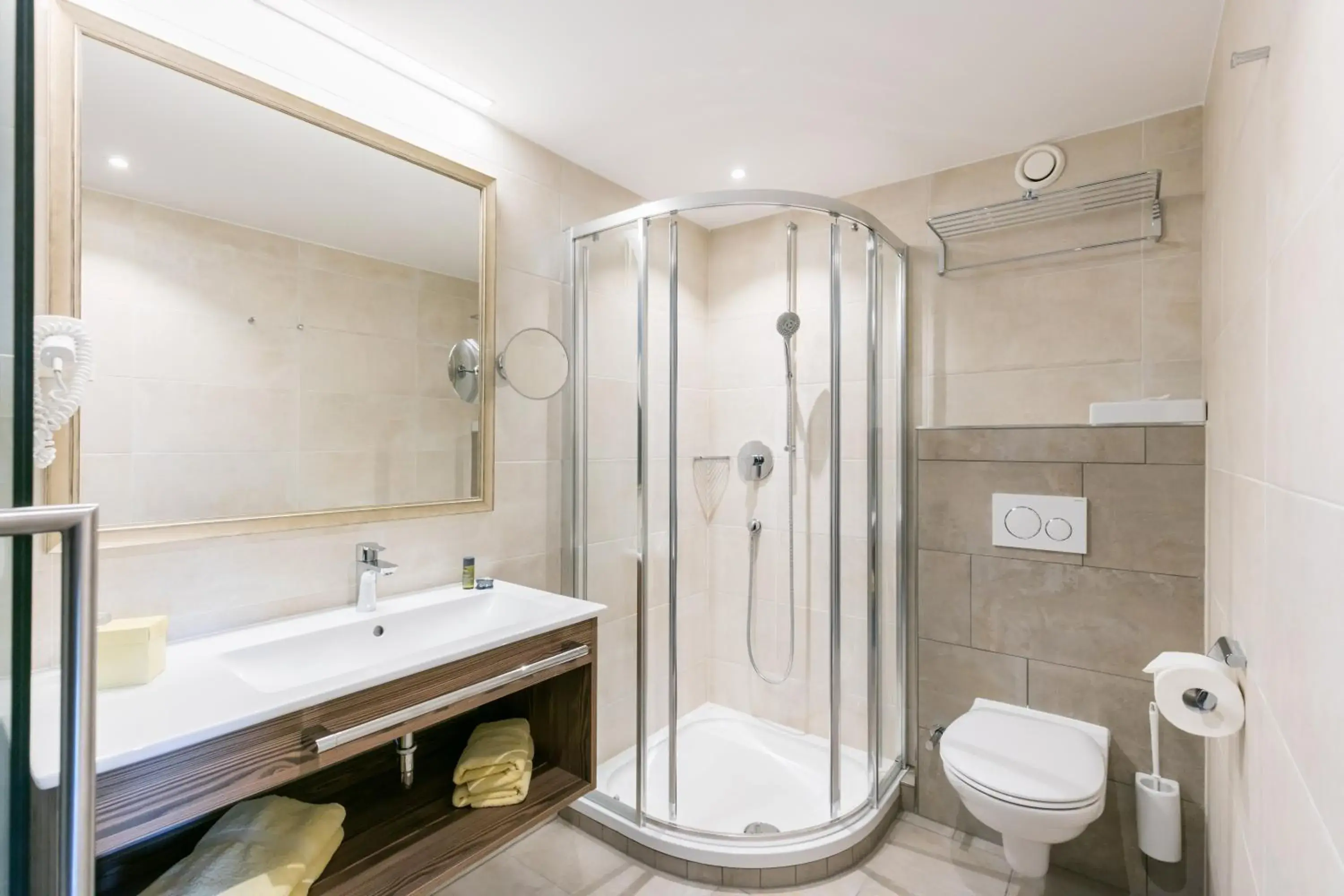 Double Room - single occupancy in Hotel-Gasthof zur Schönen Aussicht Double Room - single occupancy in Hotel-Gasthof zur Schönen Aussicht