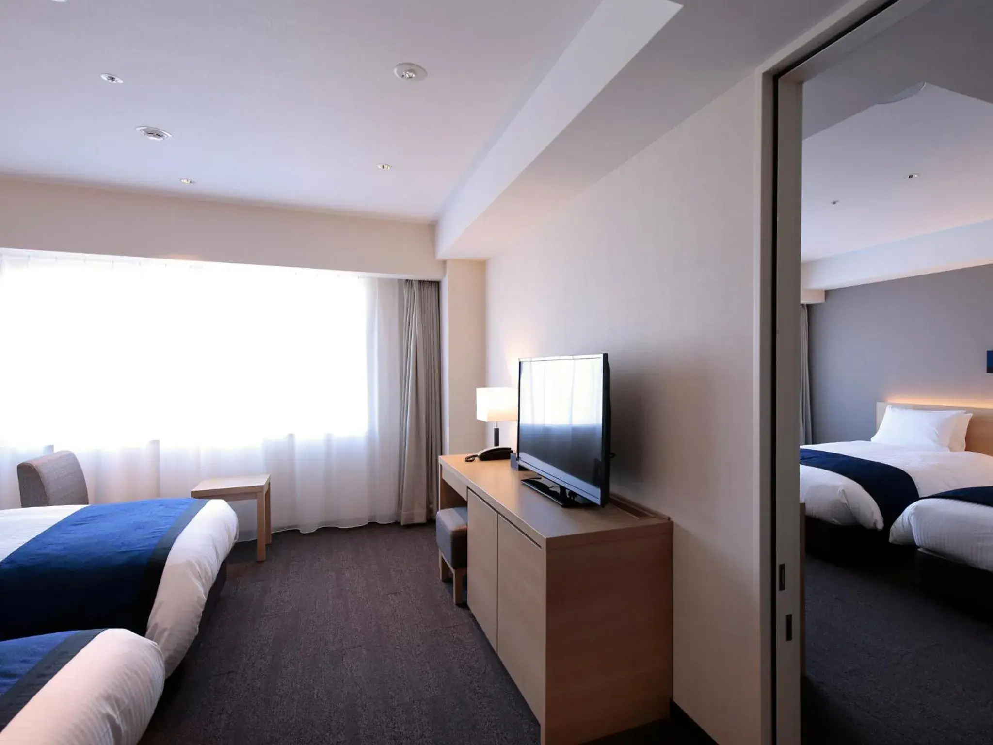 Connecting Superior Twin Room with Free access to Lounge - Non-Smoking in Hotel Intergate Kyoto Shijo Shinmachi Connecting Superior Twin Room with Free access to Lounge - Non-Smoking in Hotel Intergate Kyoto Shijo Shinmachi