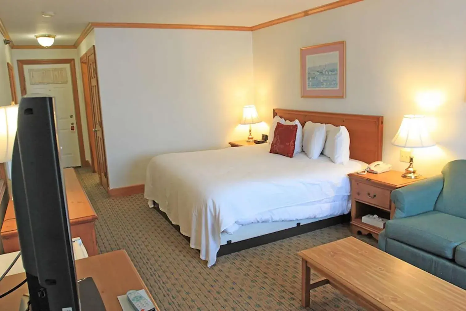 One King Main Inn 3rd Floor in Tugboat Inn One King Main Inn 3rd Floor in Tugboat Inn