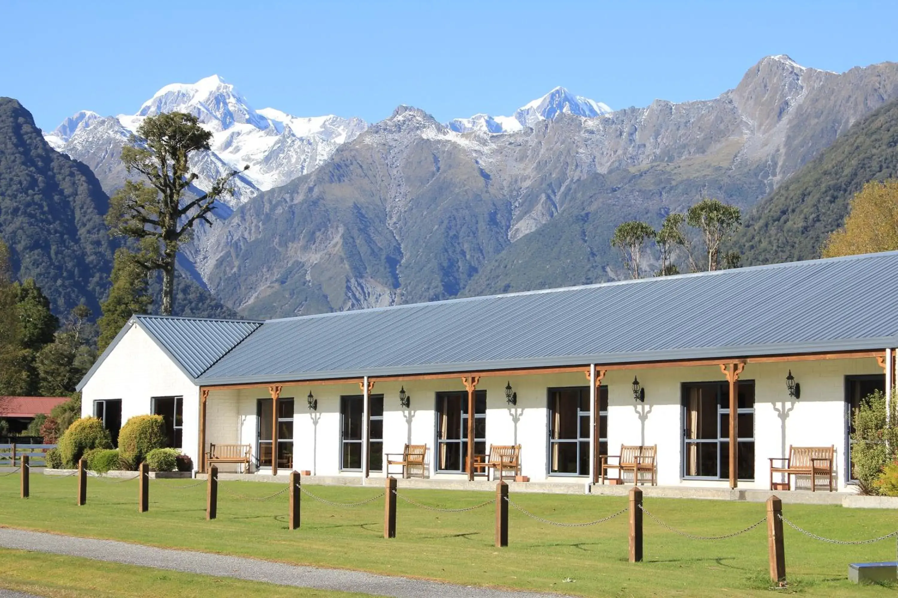 Large Two-Bedroom Apartment in Mt Cook View Motel - Fox Glacier Large Two-Bedroom Apartment in Mt Cook View Motel - Fox Glacier