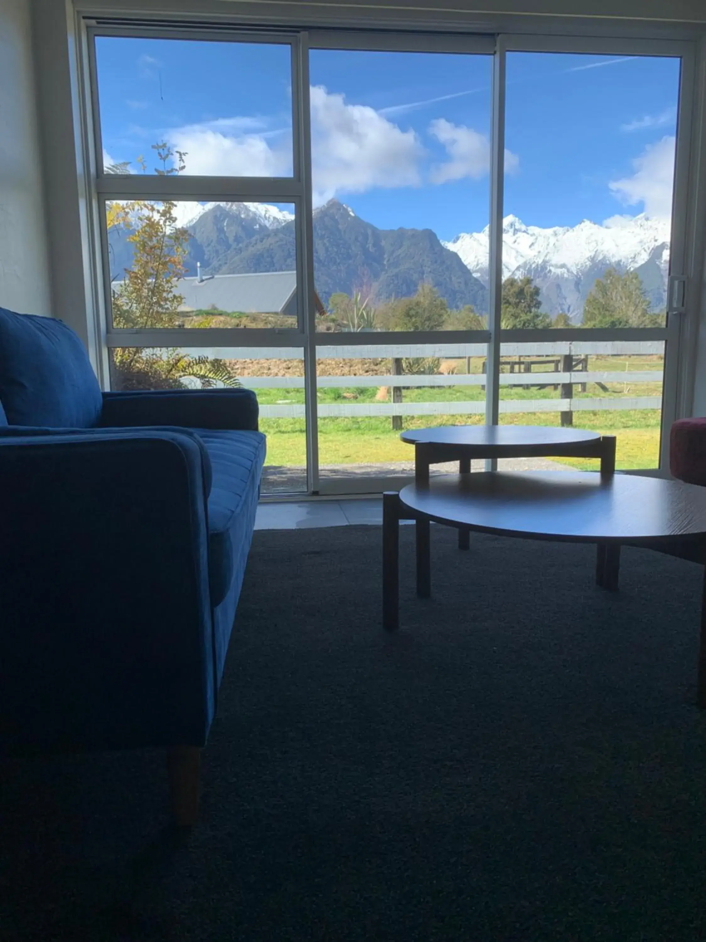 One-Bedroom Cottage in Mt Cook View Motel - Fox Glacier One-Bedroom Cottage in Mt Cook View Motel - Fox Glacier