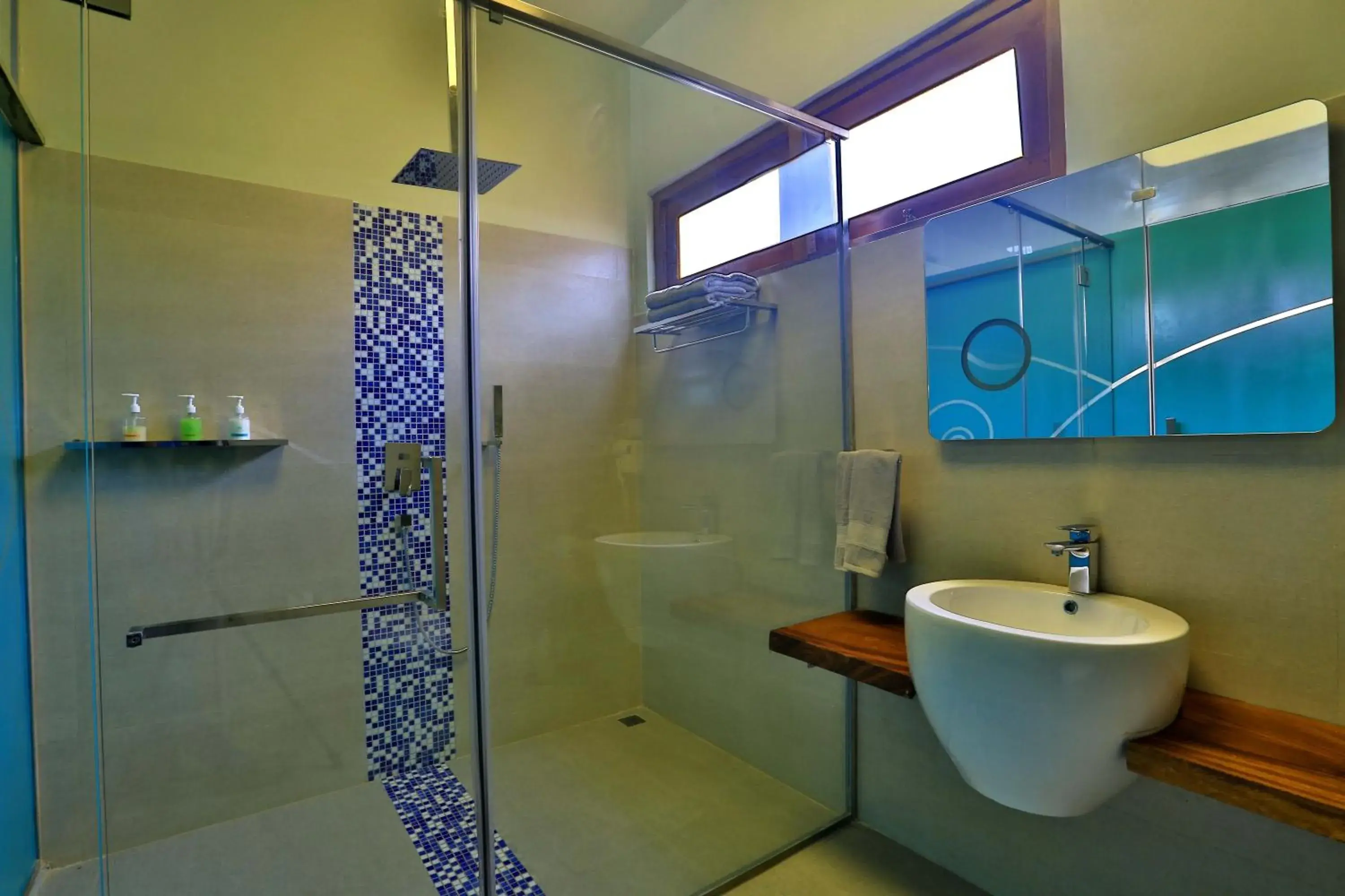 King Room in Thaproban Pavilion Waves King Room in Thaproban Pavilion Waves