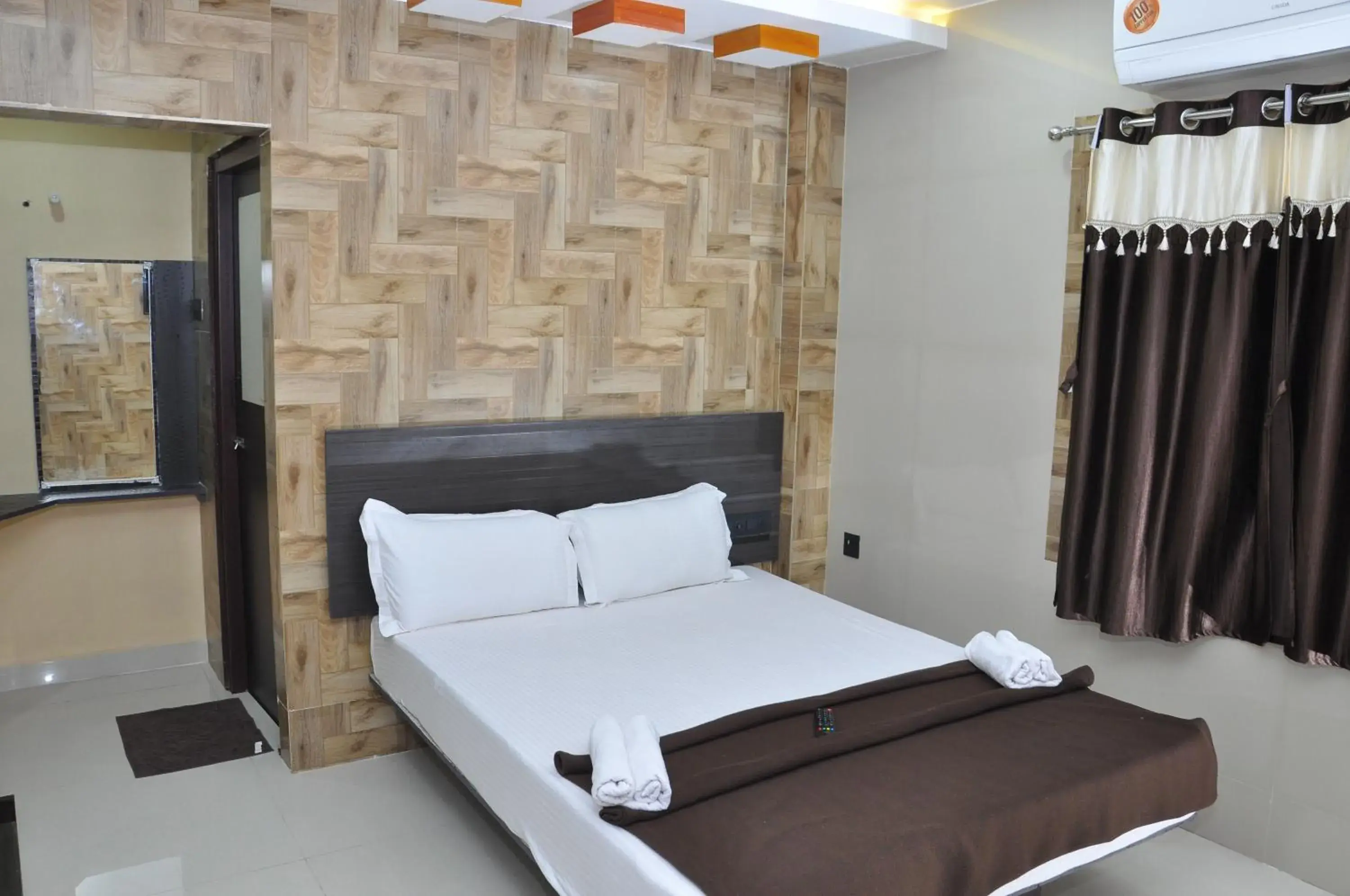 Deluxe Double or Twin Room in Hotel SAARA Deluxe Double or Twin Room in Hotel SAARA