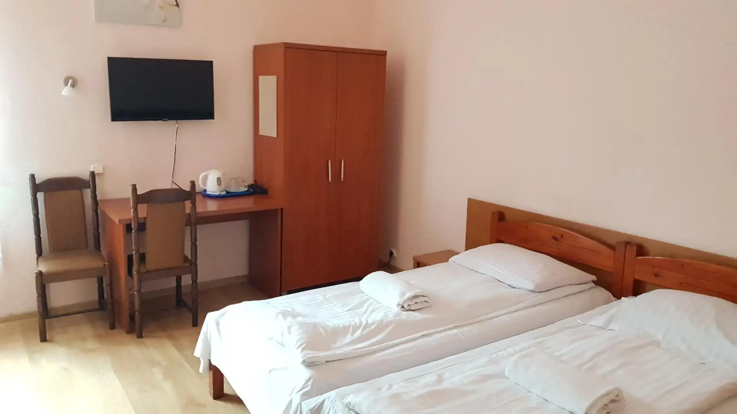 Single Room with Shared Bathroom - single occupancy in Hotel Haga Single Room with Shared Bathroom - single occupancy in Hotel Haga