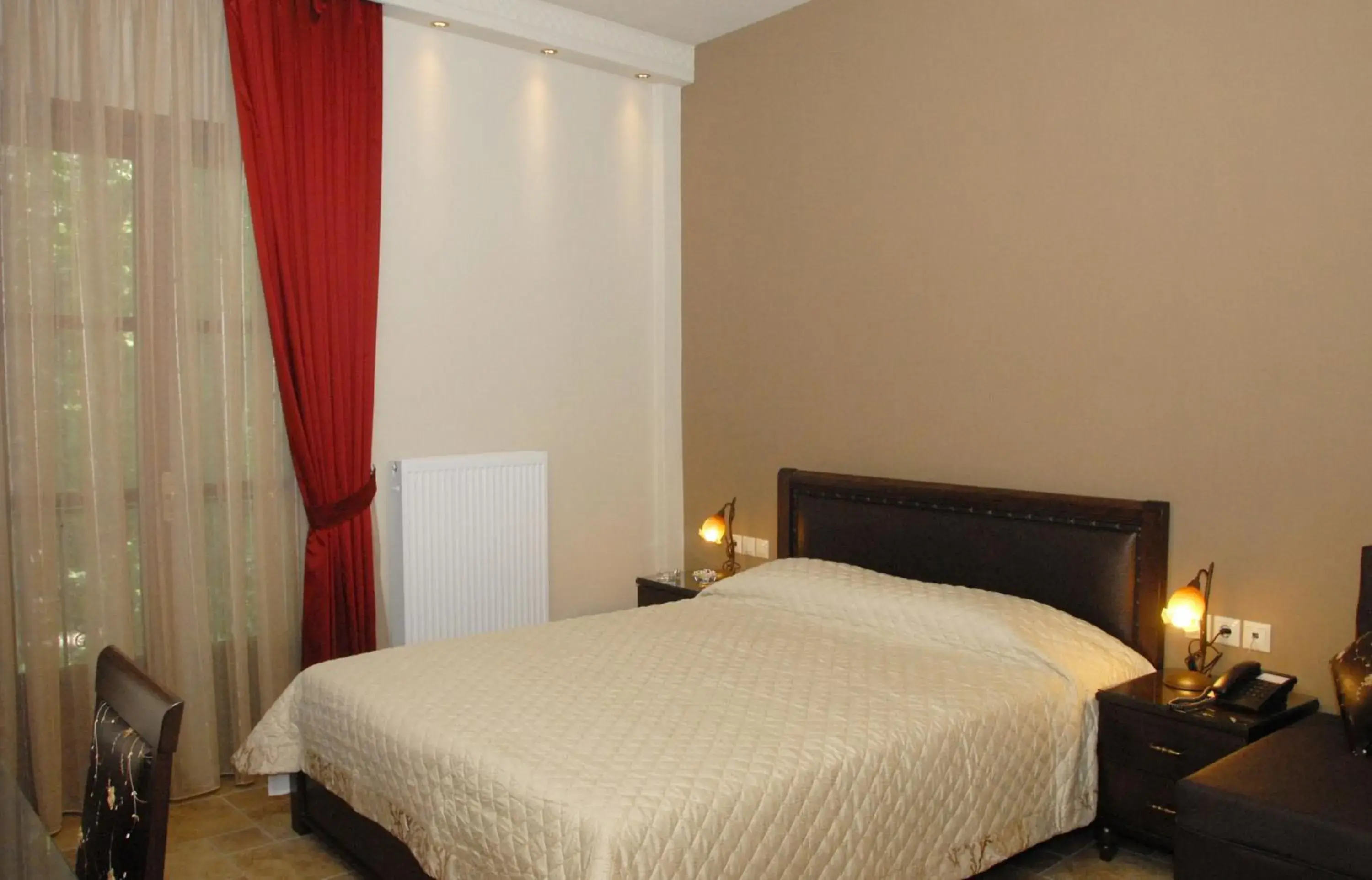 Triple Room in Hotel Filoxenia Triple Room in Hotel Filoxenia