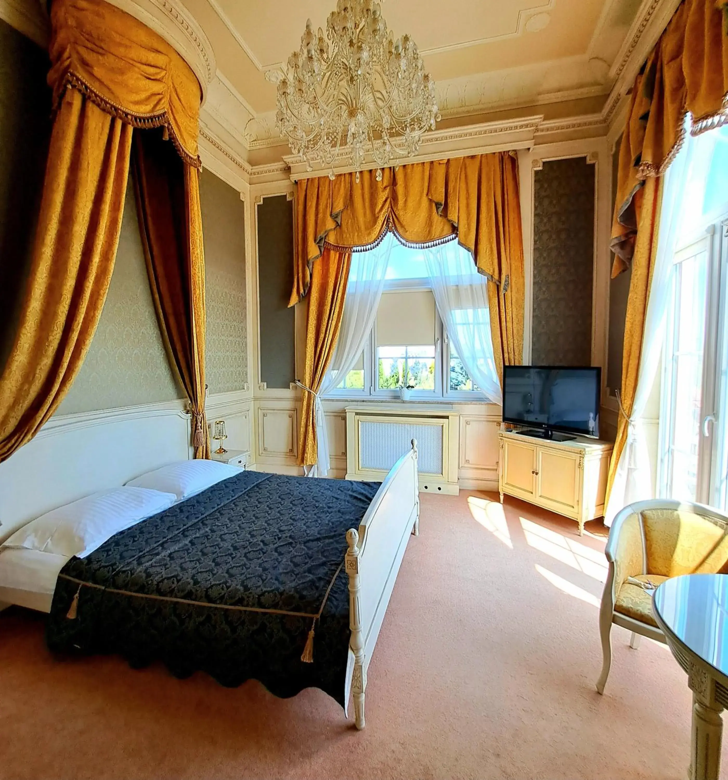 Senator Gran Via Senator Gran Via