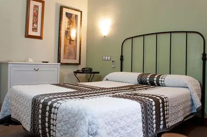 Single Room in Hotel La Zambra Single Room in Hotel La Zambra