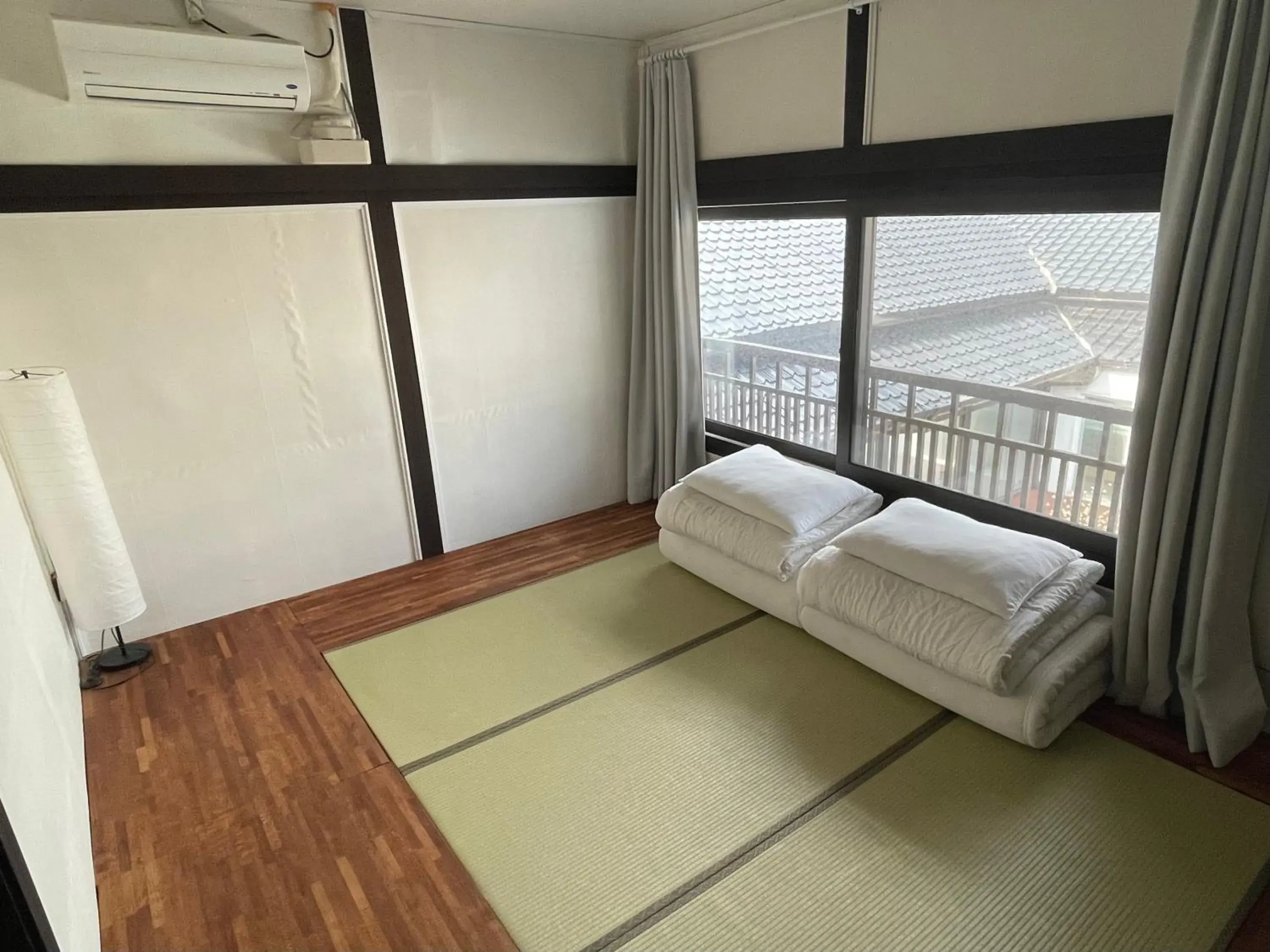 Double Room with Shared Bathroom in Hwadam Inn Double Room with Shared Bathroom in Hwadam Inn