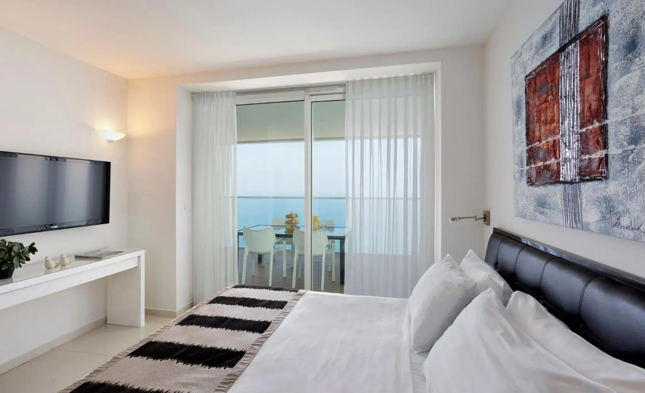 Deluxe Suite with Balcony and Sea View - single occupancy in Island Luxurious Suites Hotel and Spa Deluxe Suite with Balcony and Sea View - single occupancy in Island Luxurious Suites Hotel and Spa